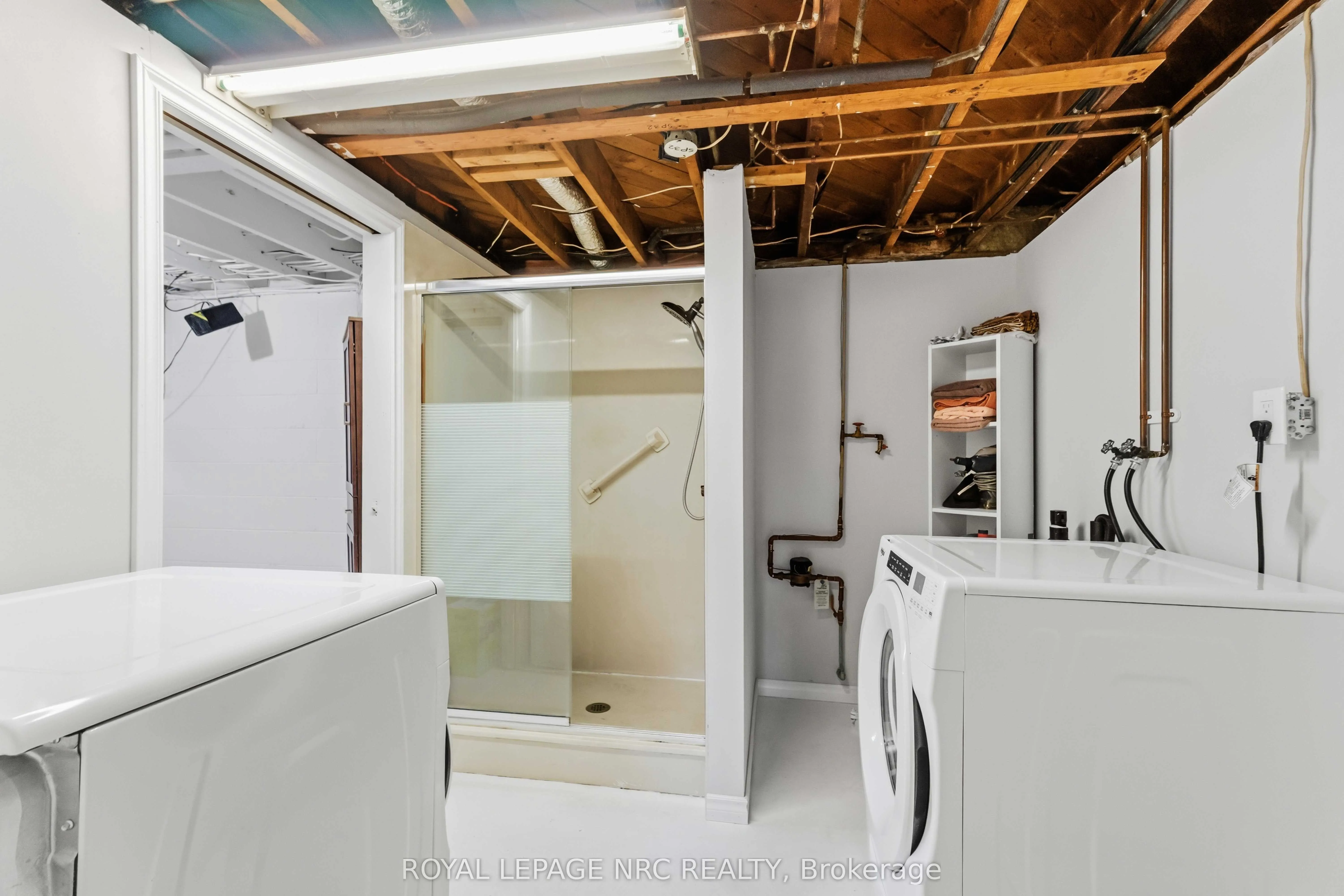4485 Queensway Crescent