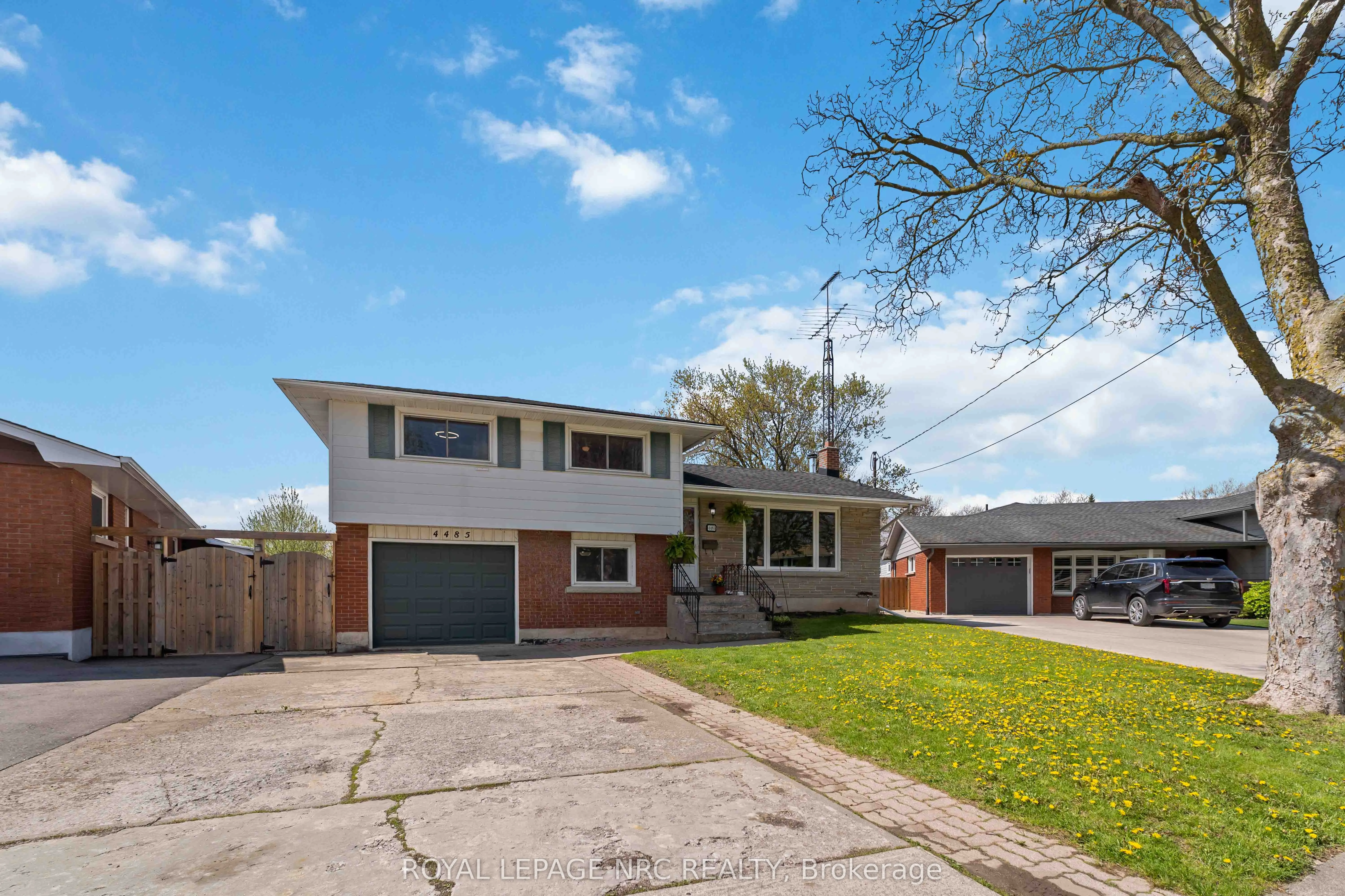 4485 Queensway Crescent