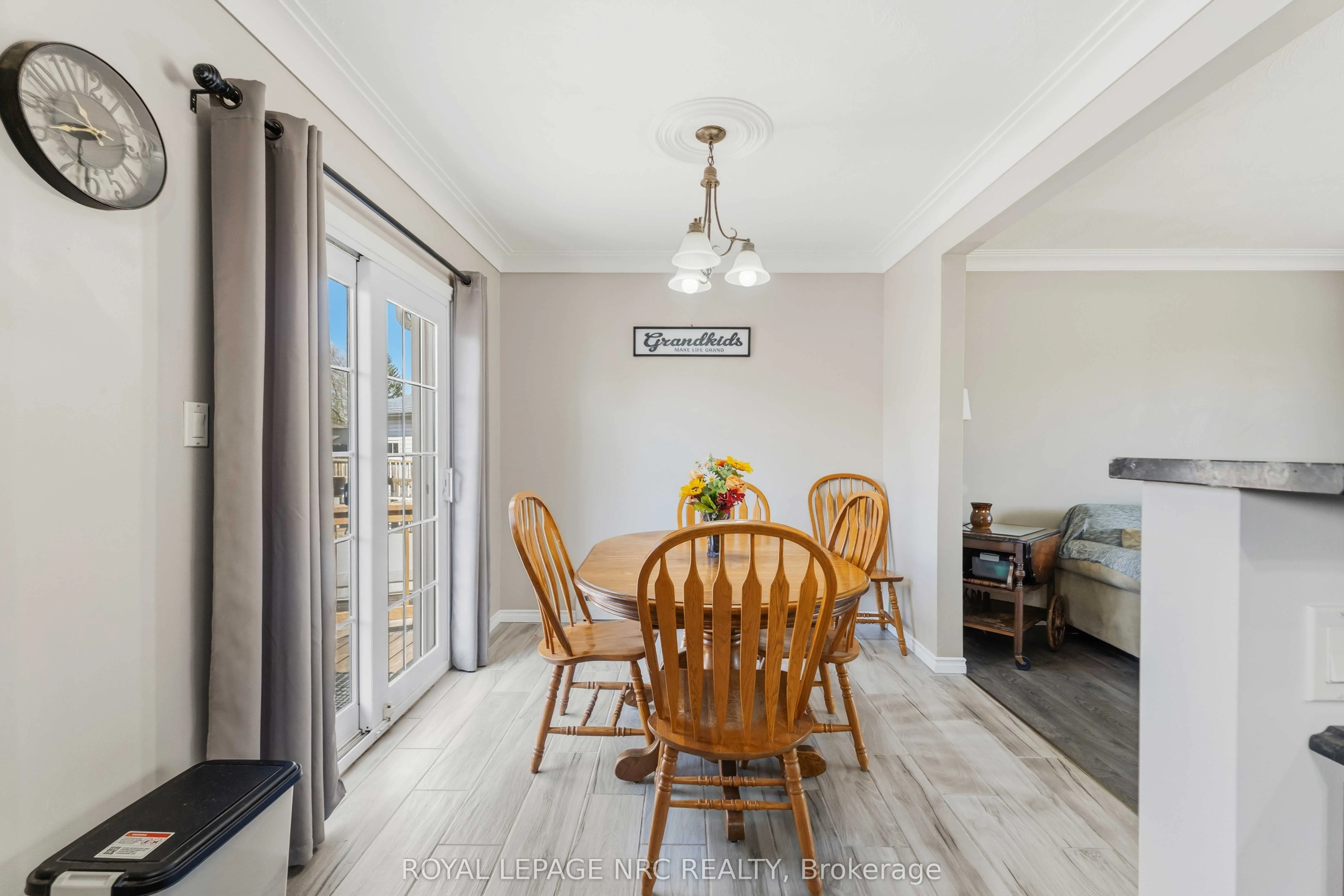 4485 Queensway Crescent