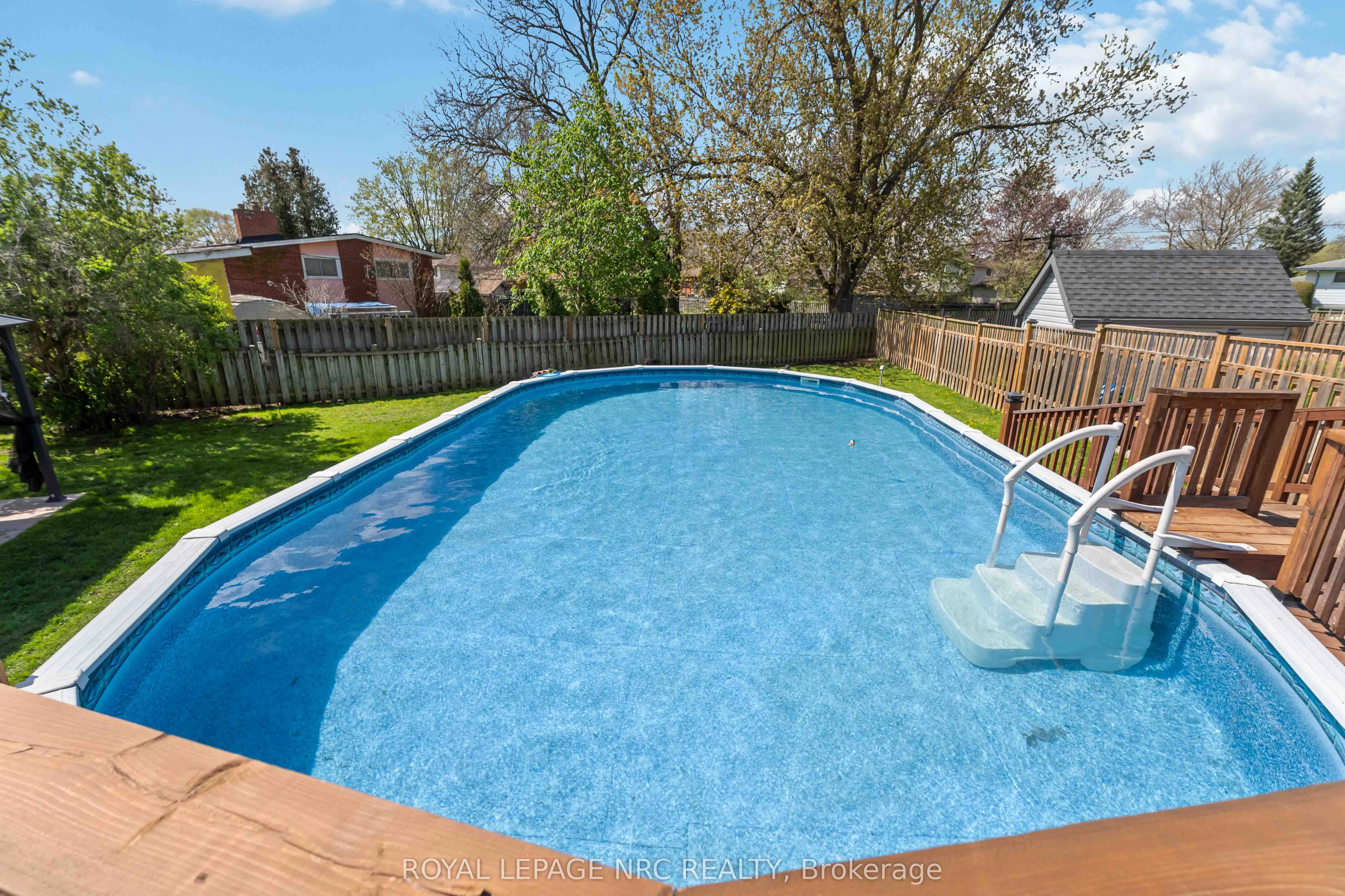 4485 Queensway Crescent