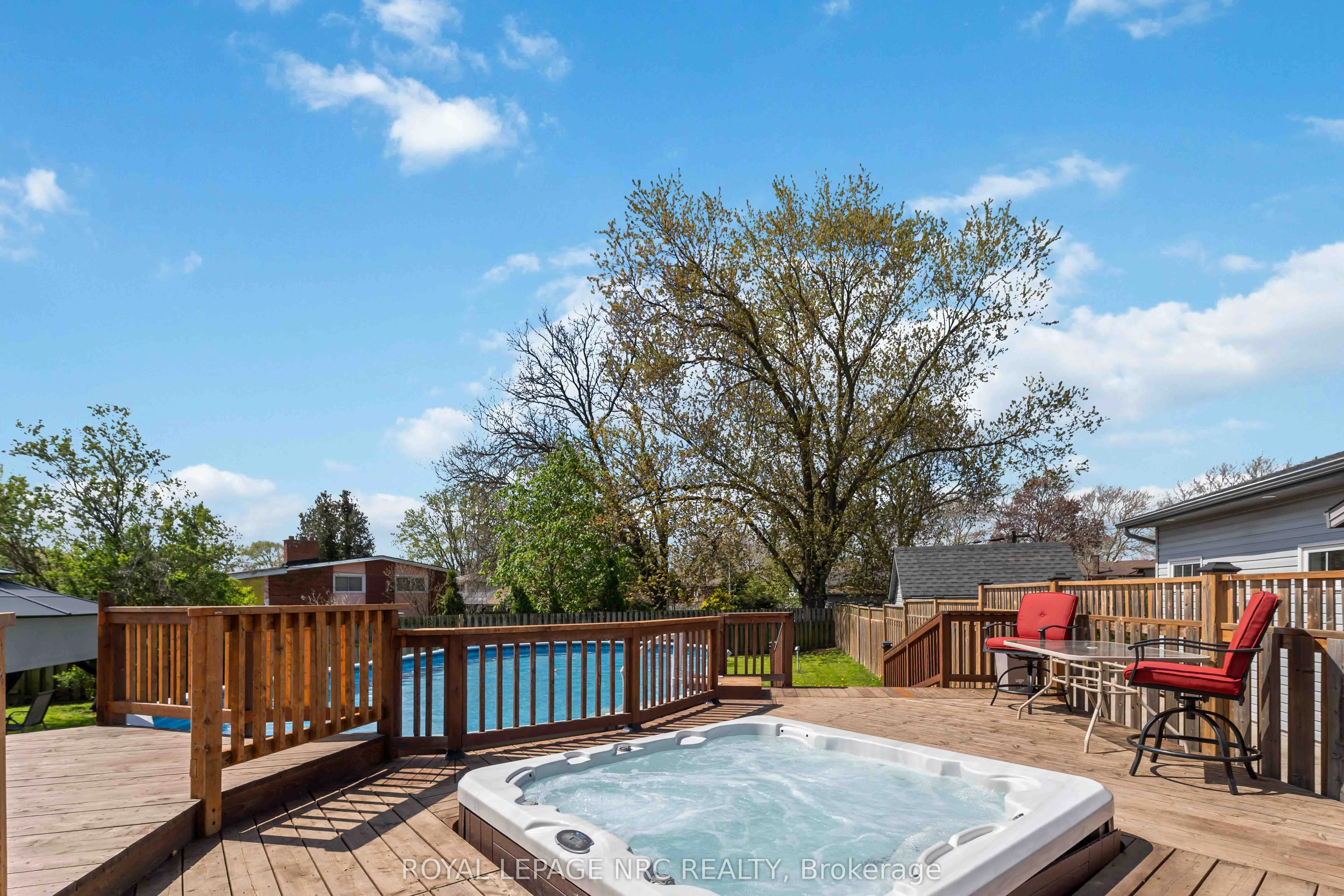 4485 Queensway Crescent