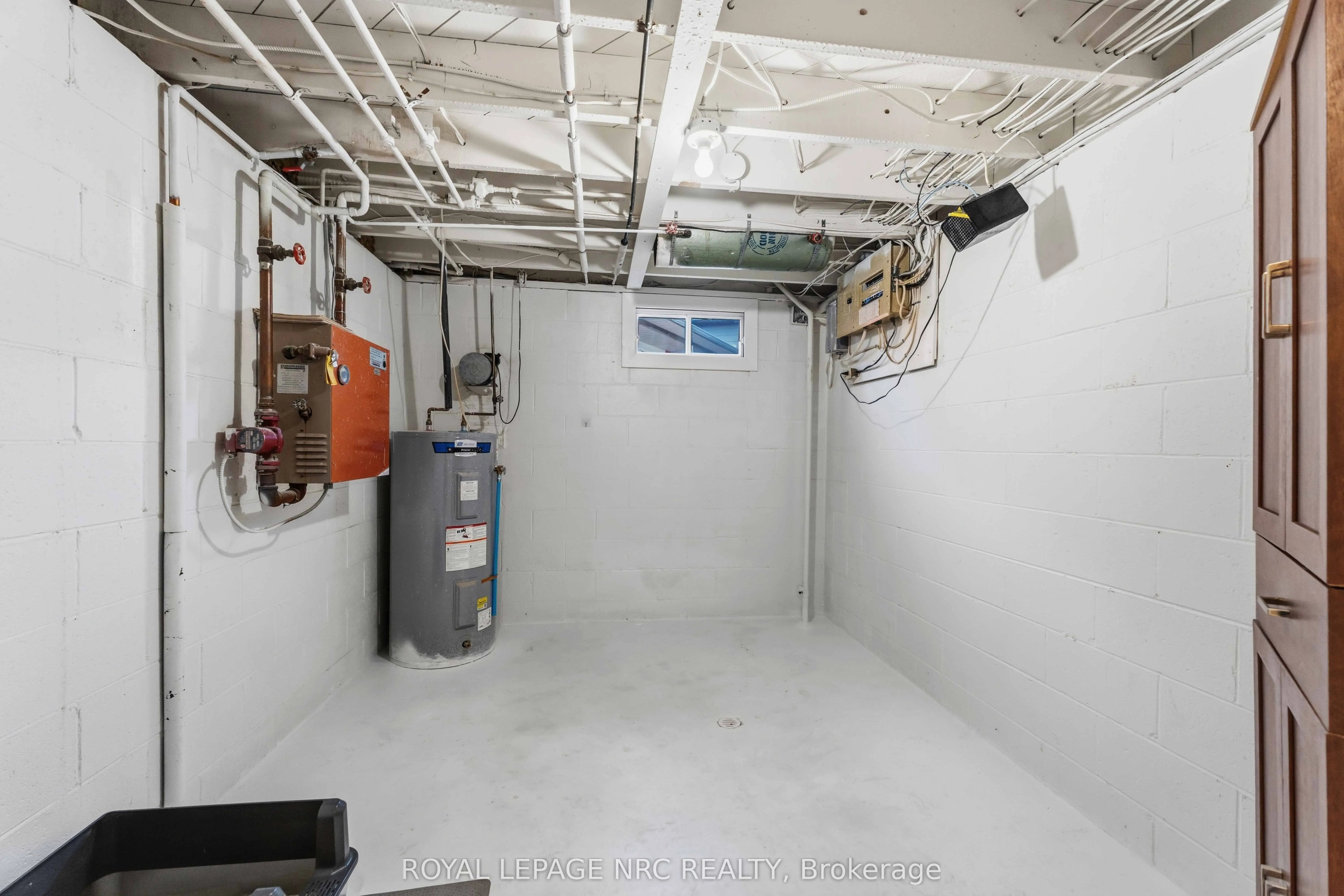 4485 Queensway Crescent