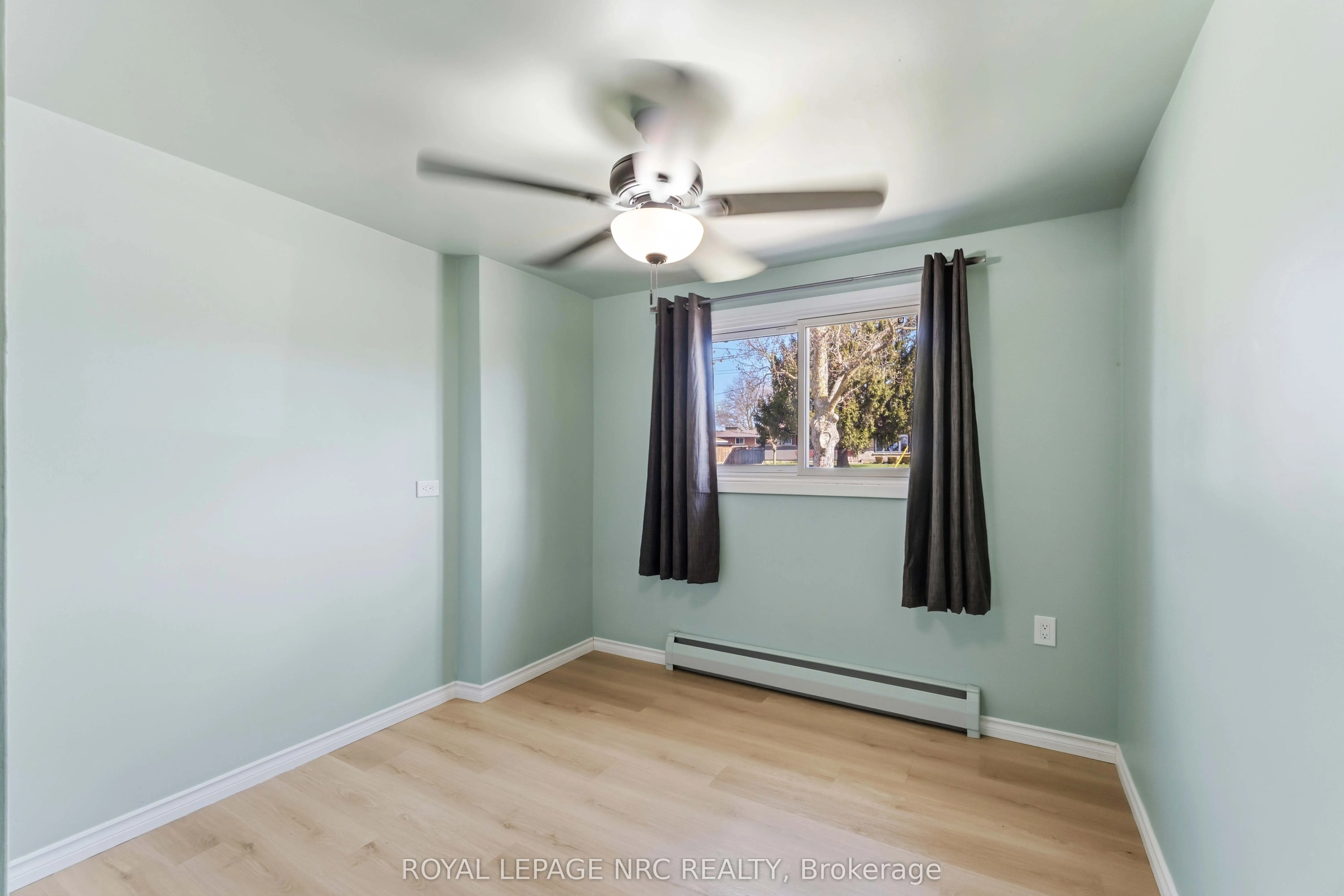 4485 Queensway Crescent