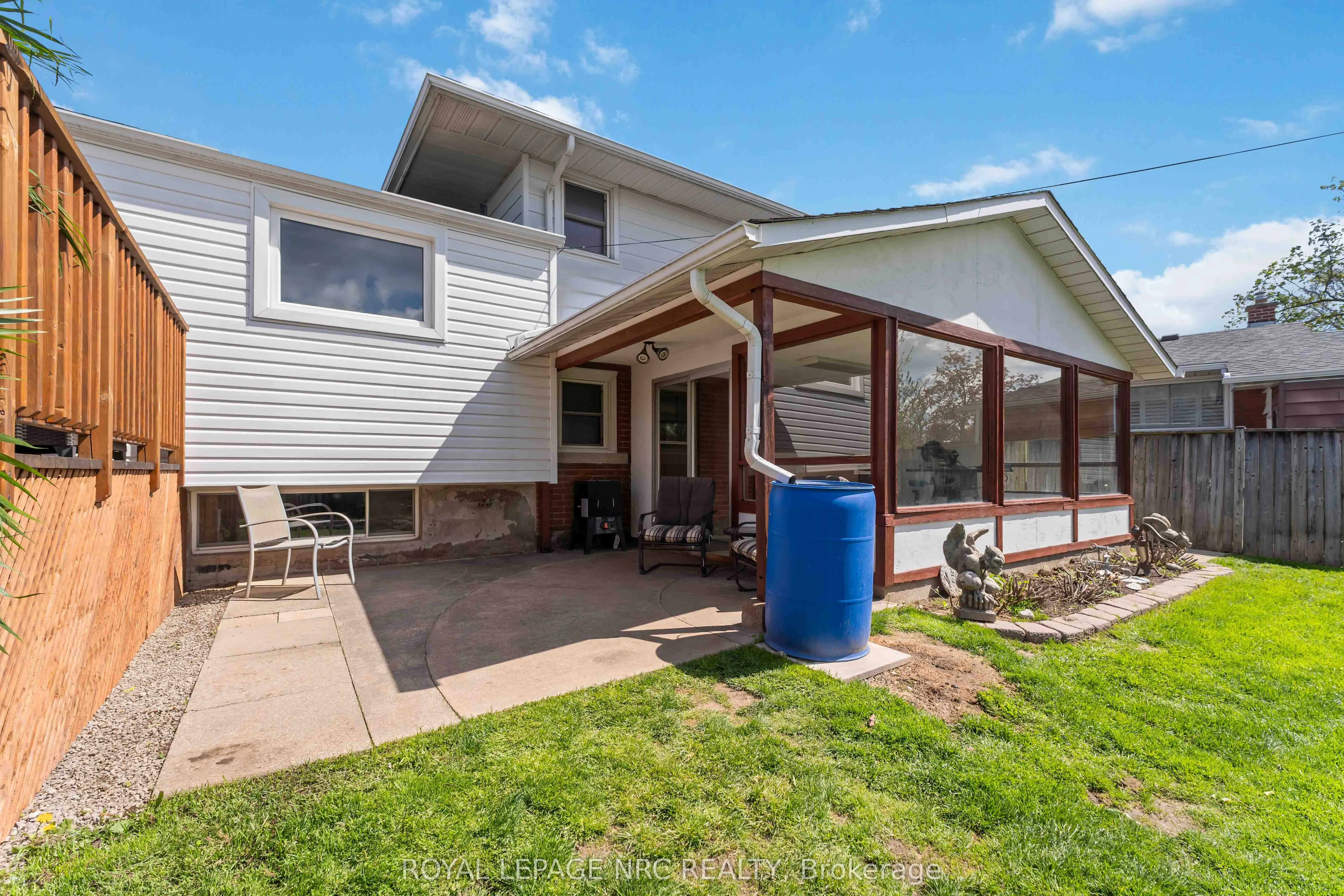 4485 Queensway Crescent