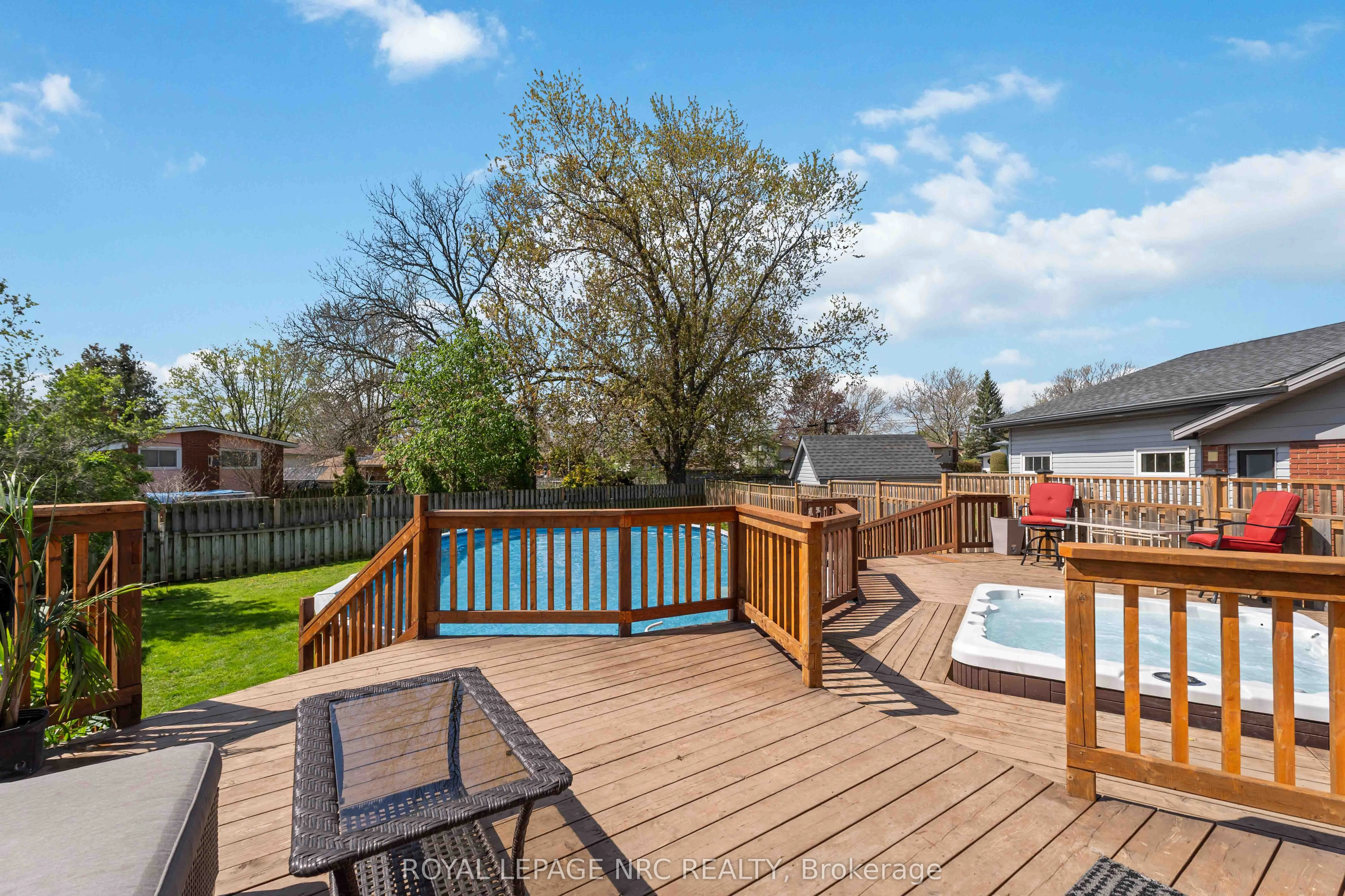 4485 Queensway Crescent