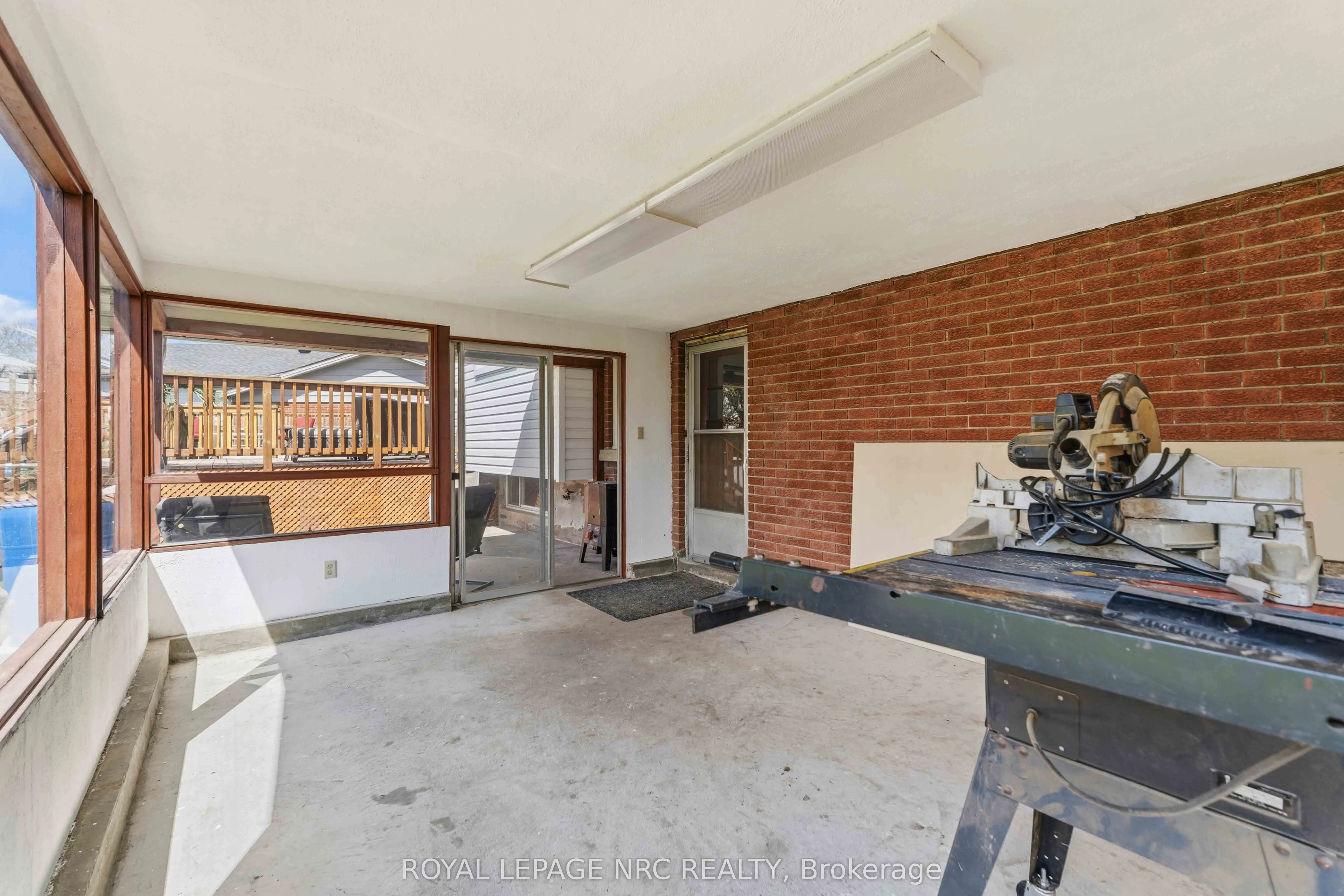 4485 Queensway Crescent
