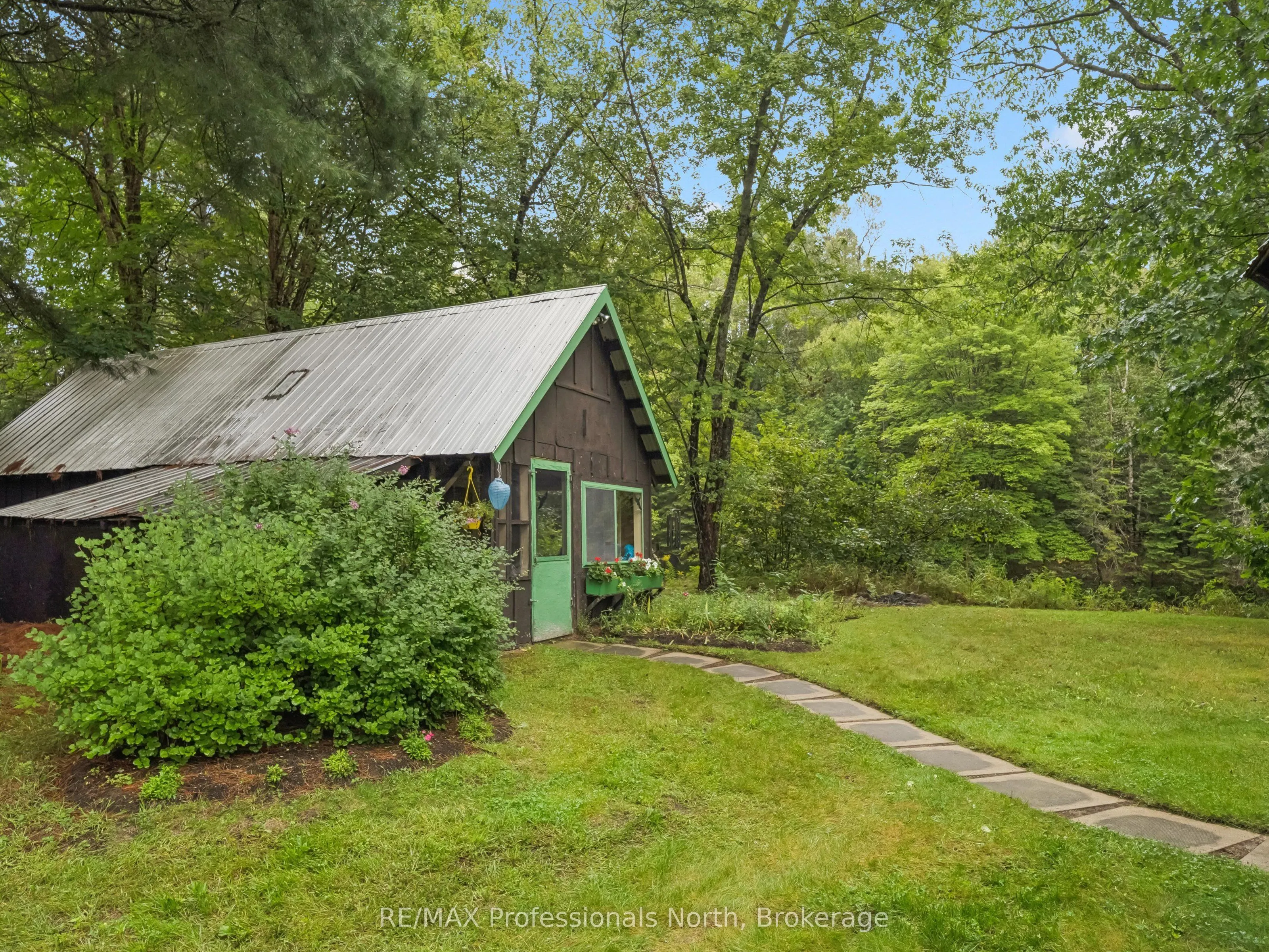 19 Glen Acres Road