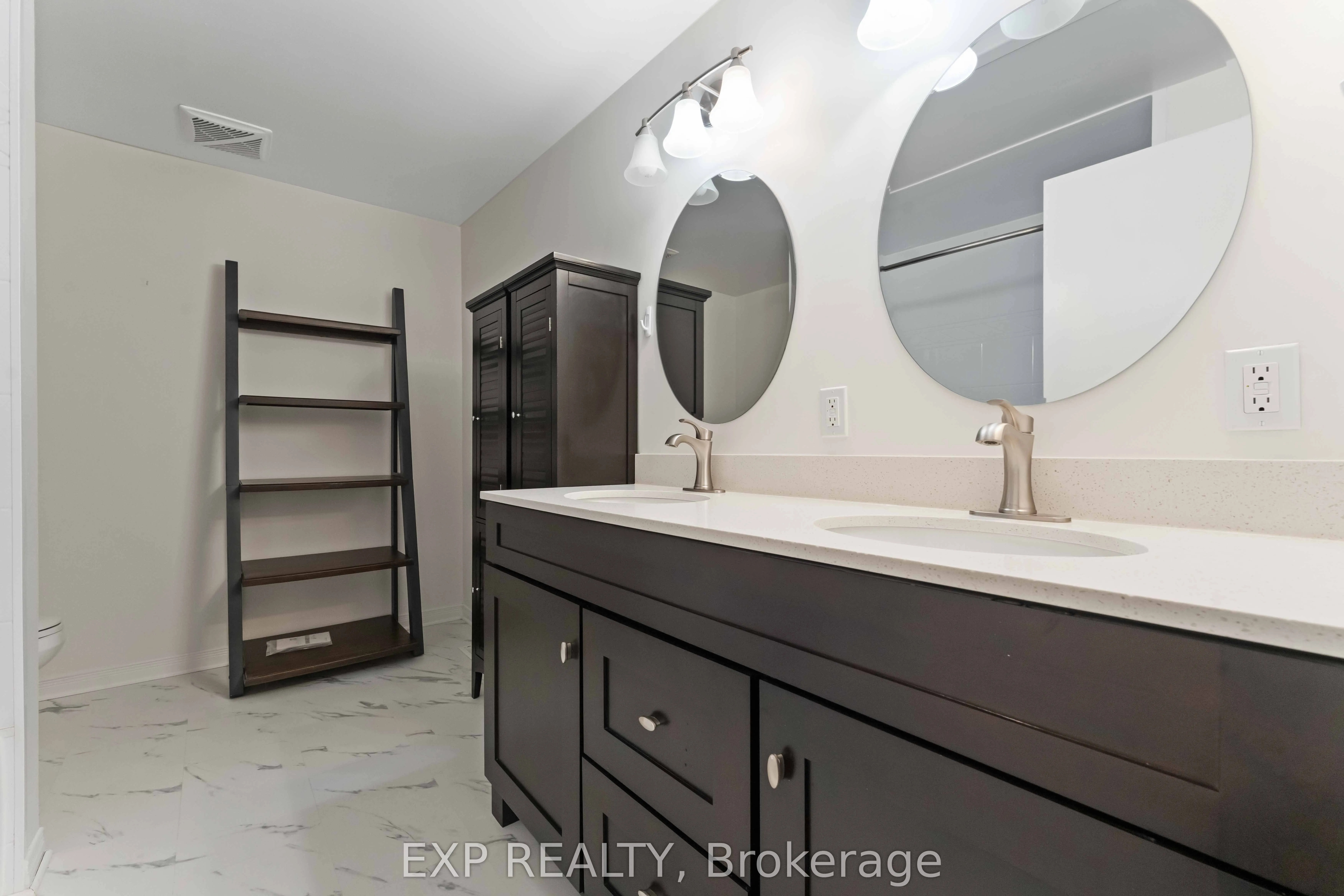 820 CAHILL Drive W #38