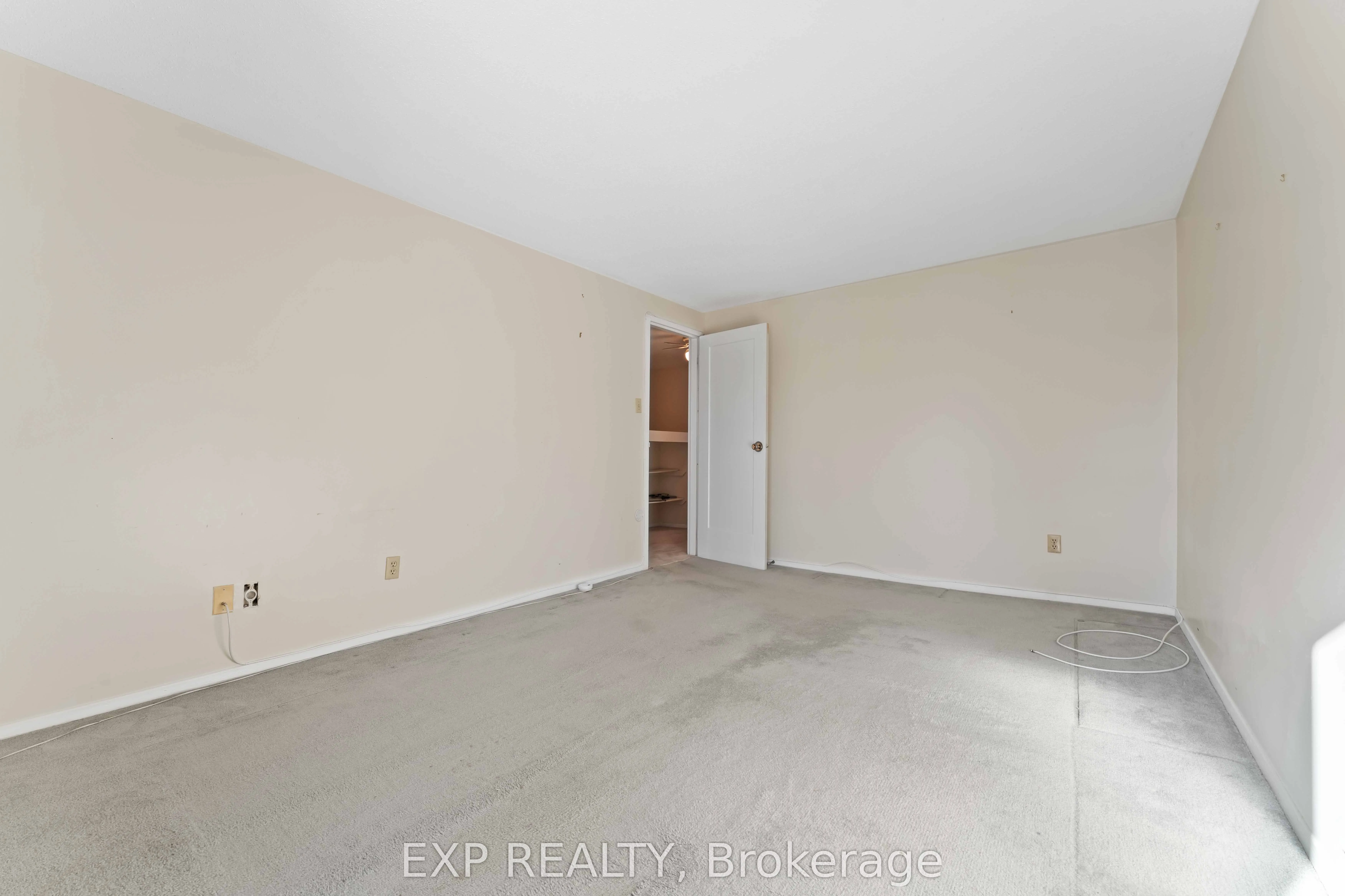 820 CAHILL Drive W #38