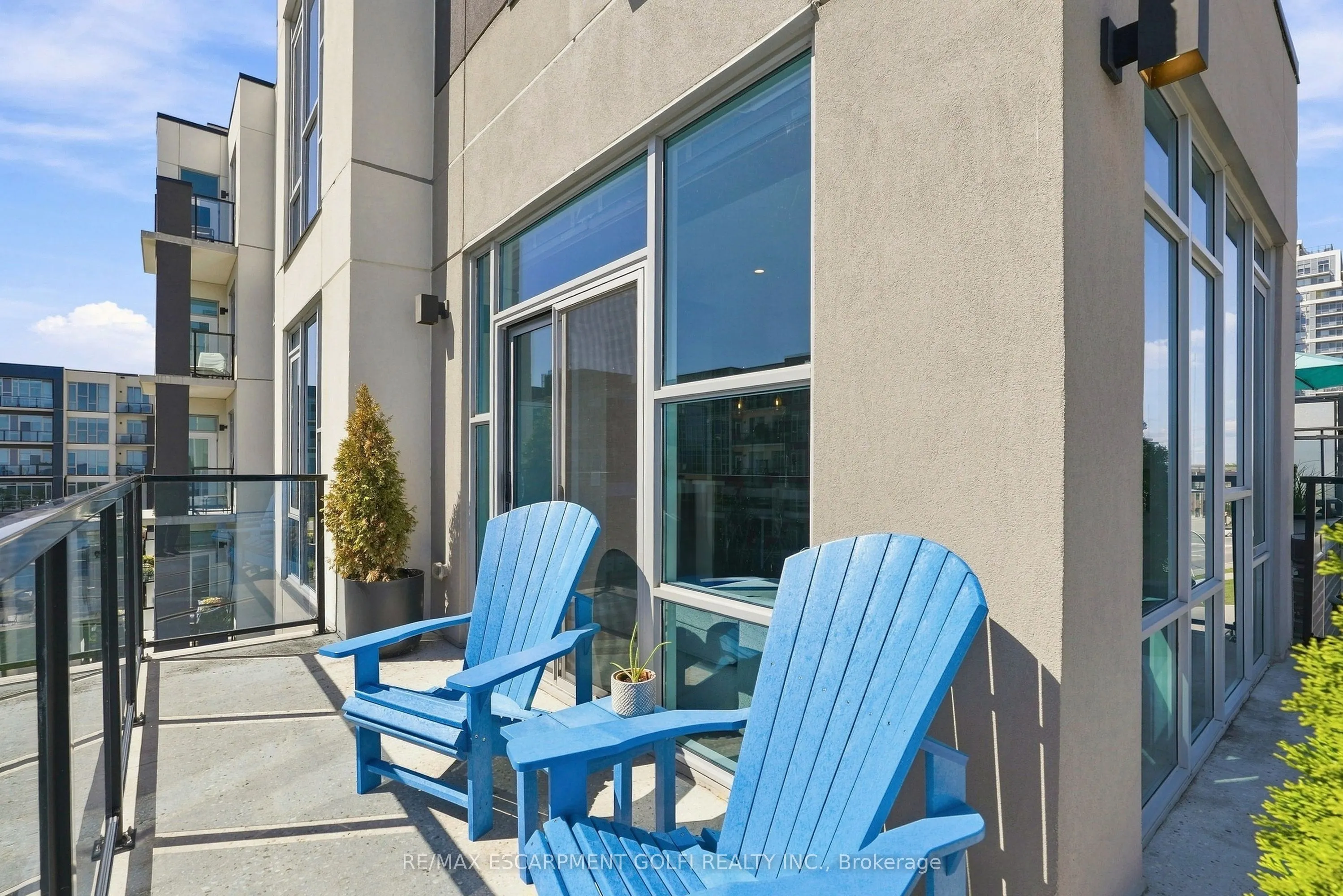 16 Concord Place #445