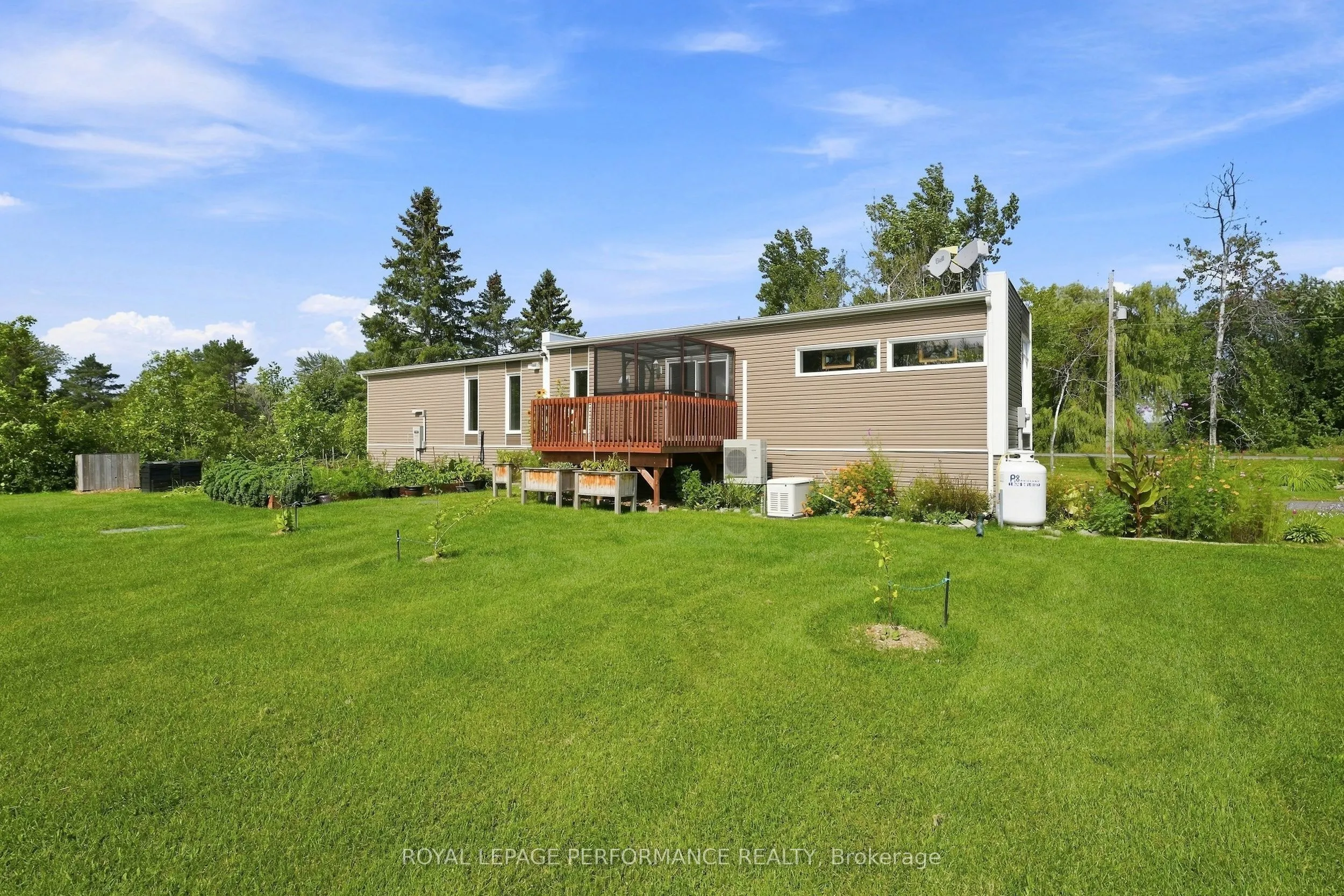 880 Concession 1 Road