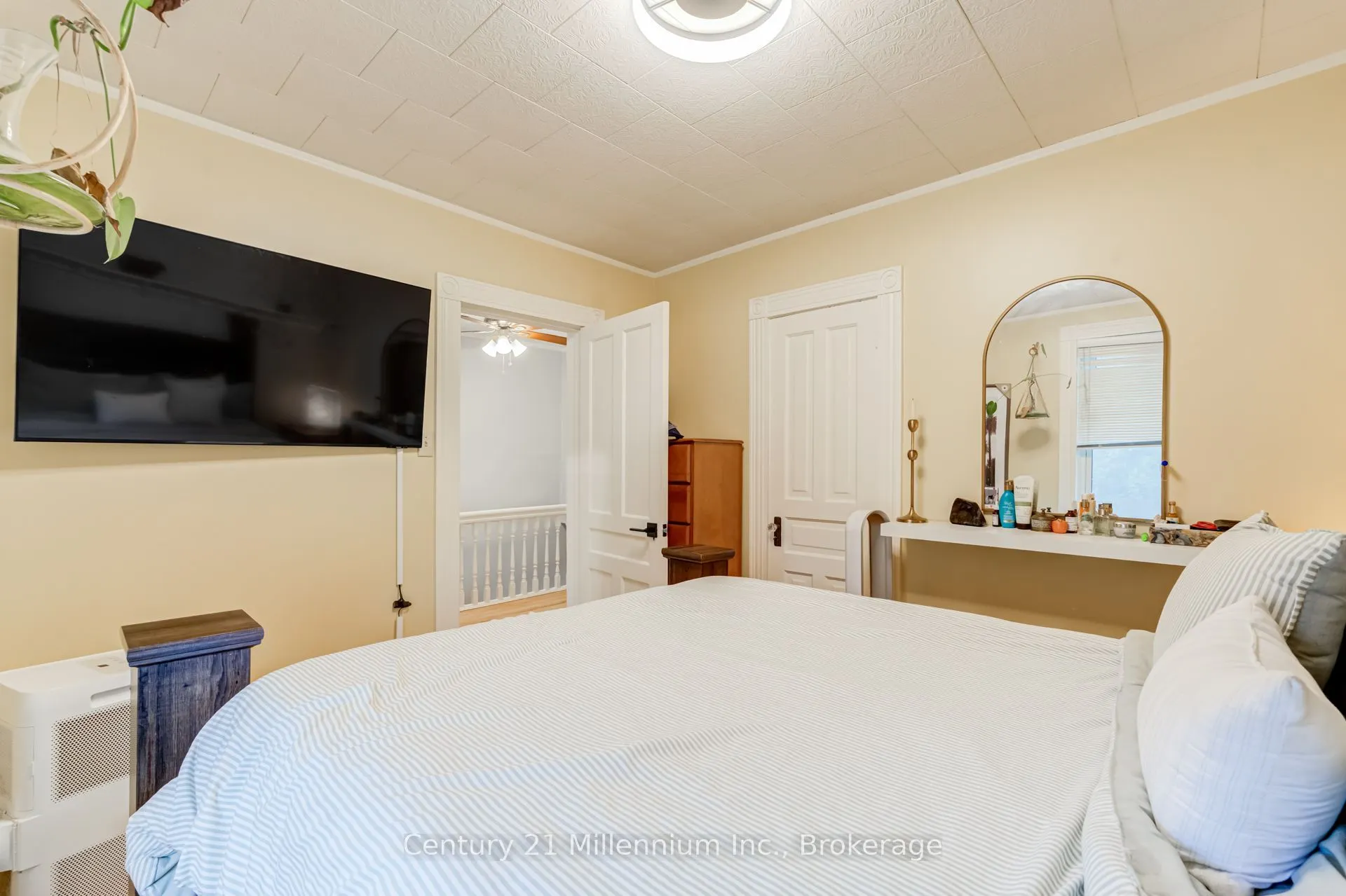 432 14th Street W