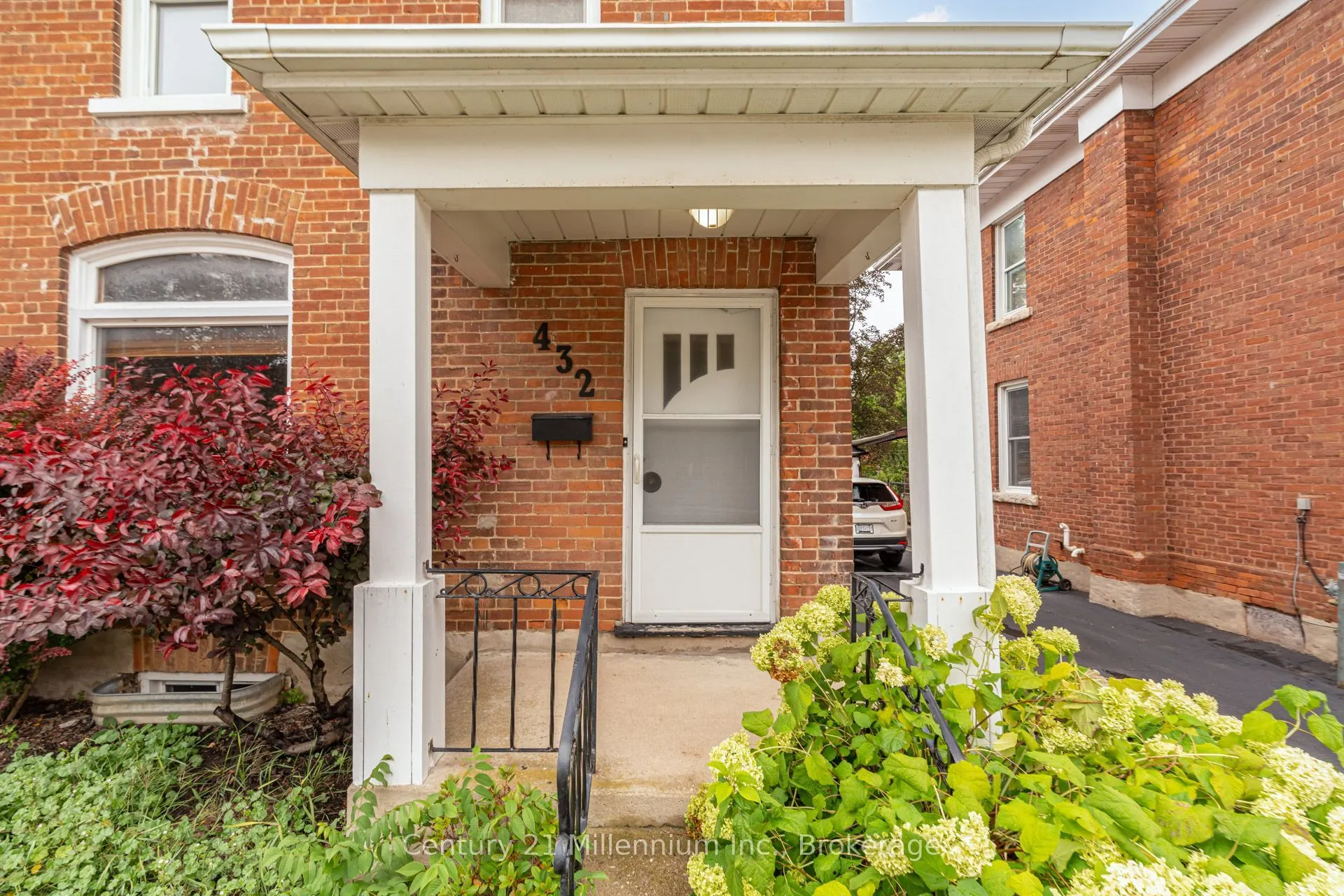 432 14th Street W