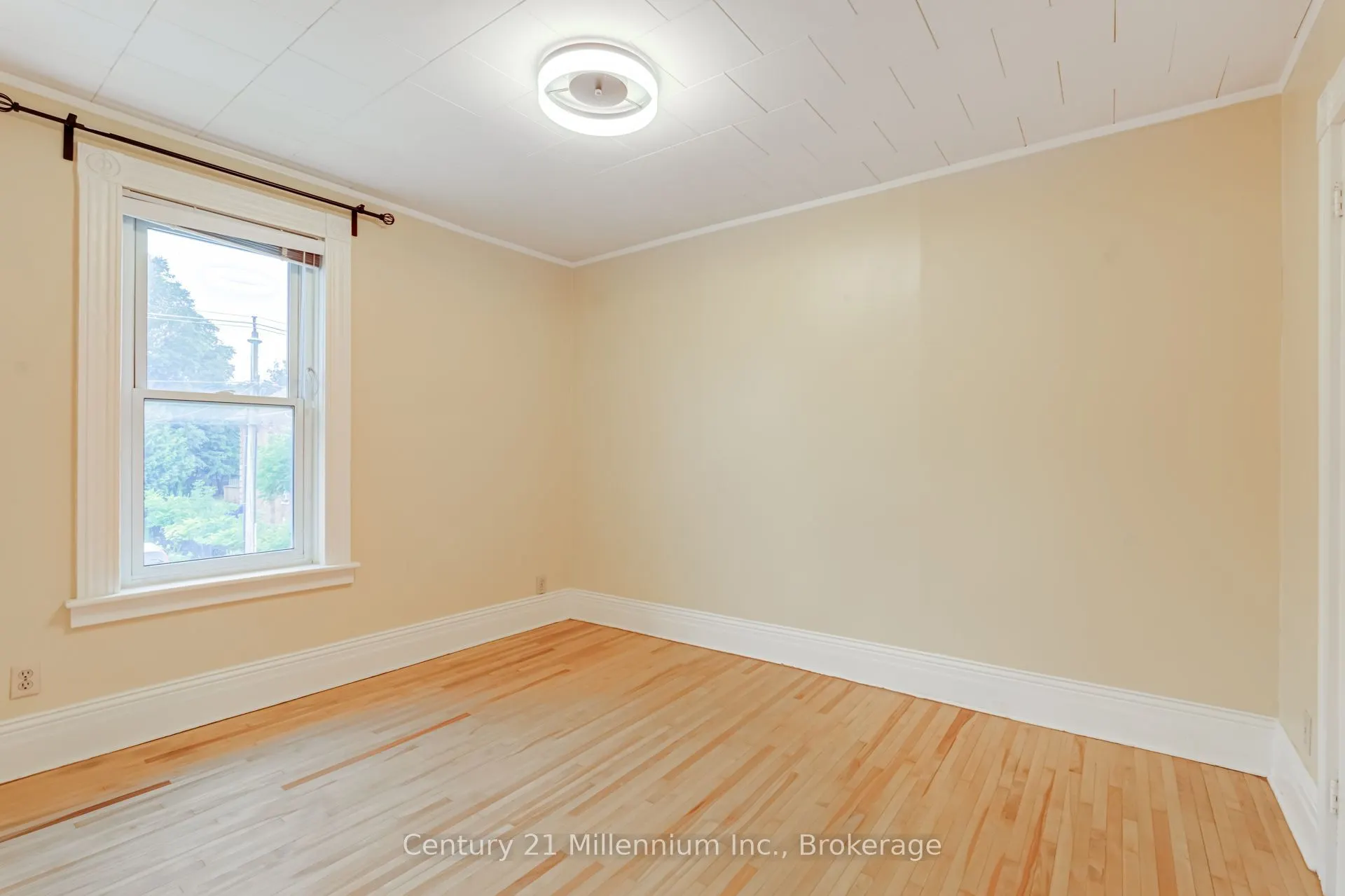 432 14th Street W