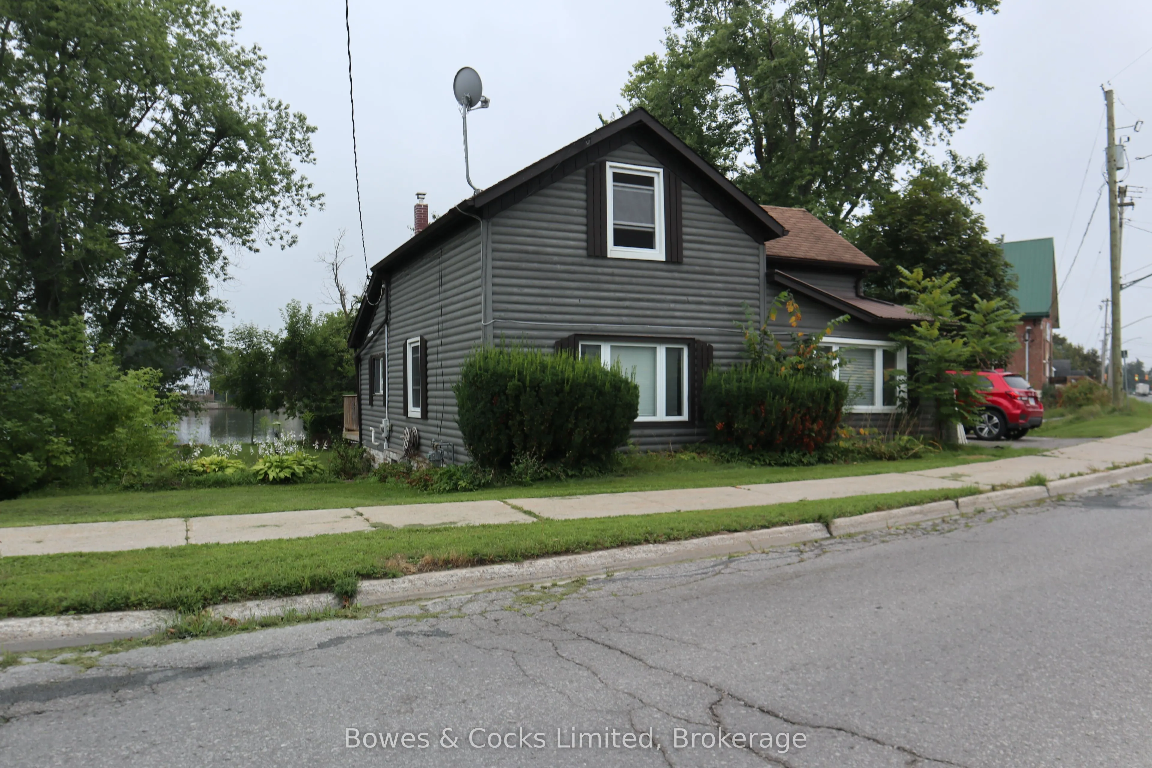103 QUEEN Street