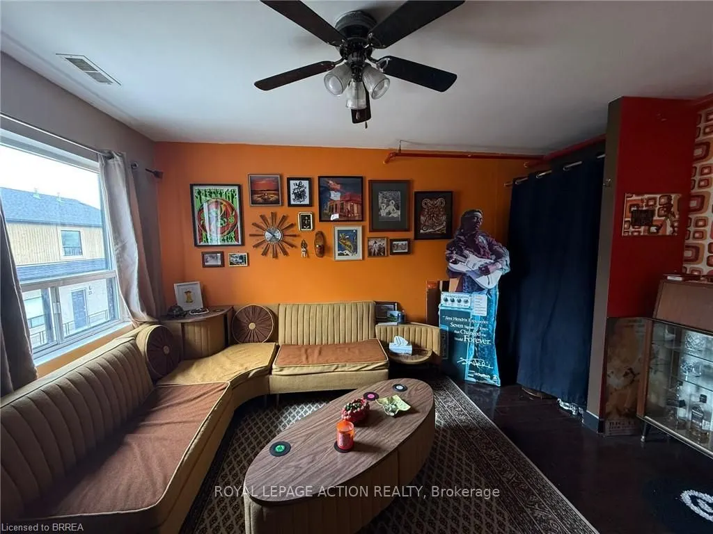 12 Bridgeport Road E #18
