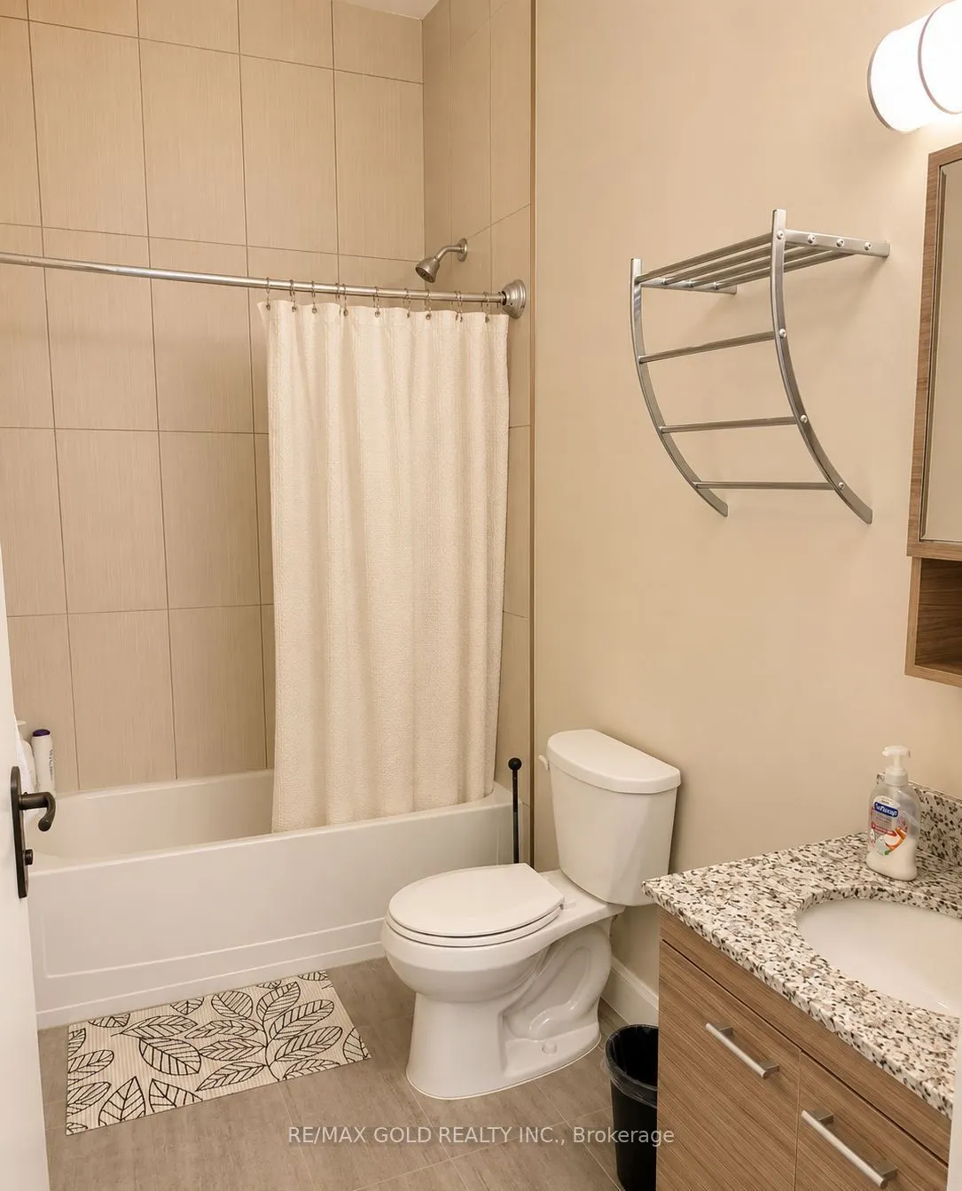 253 Albert Street #112