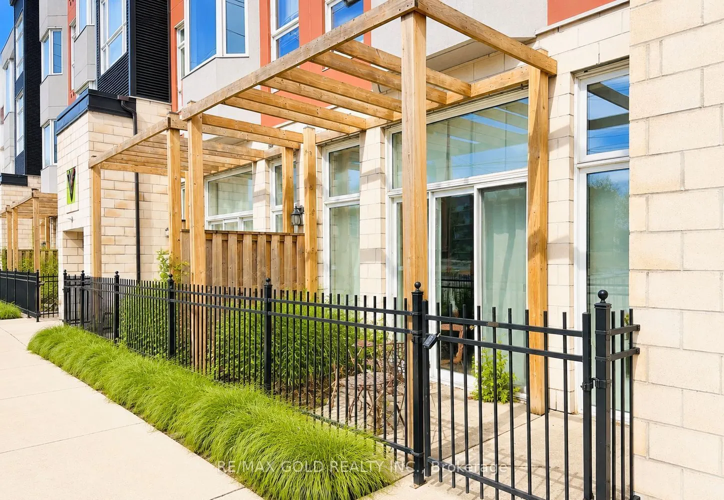 253 Albert Street #112