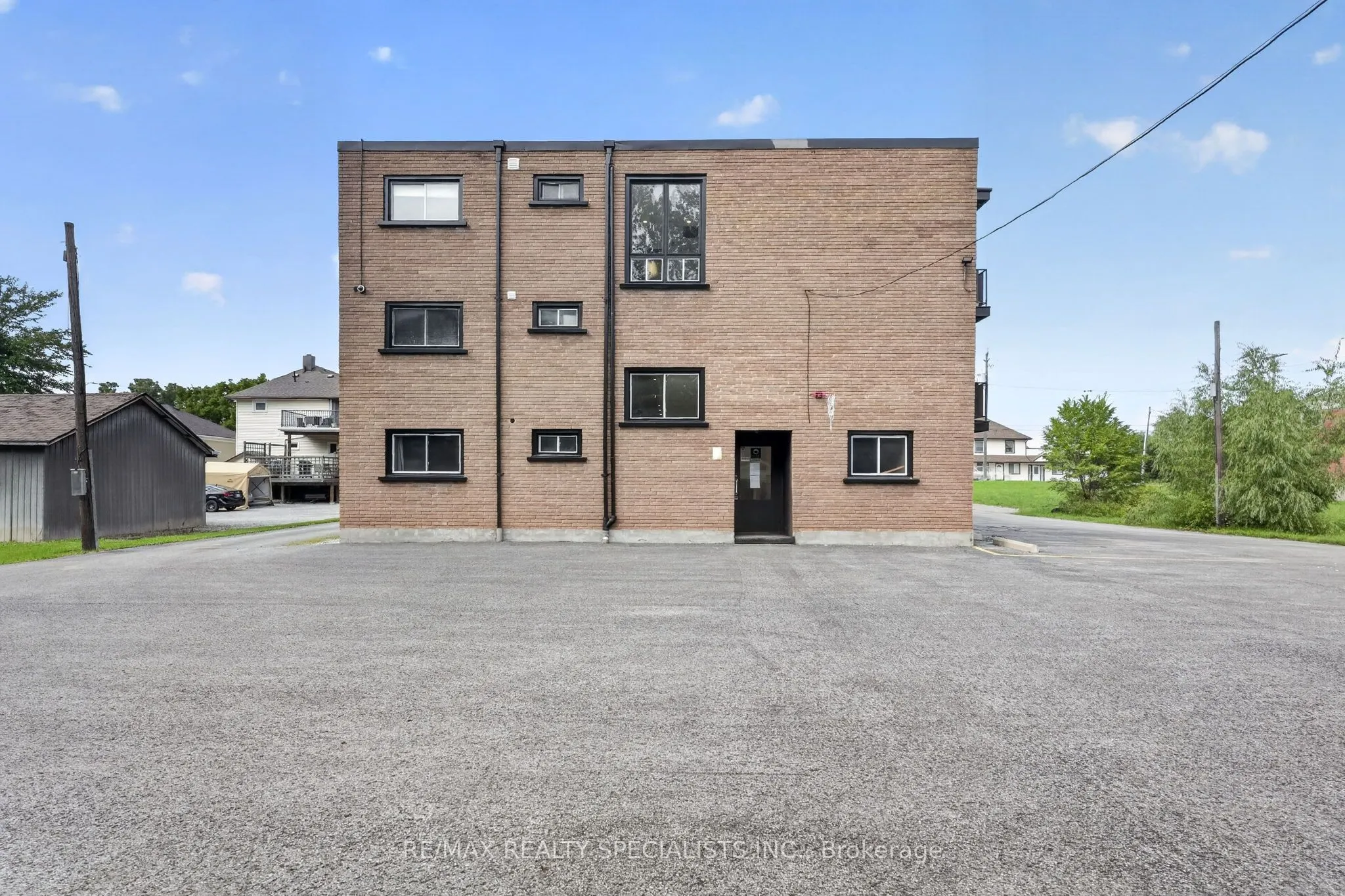 426 Queenston Street #33