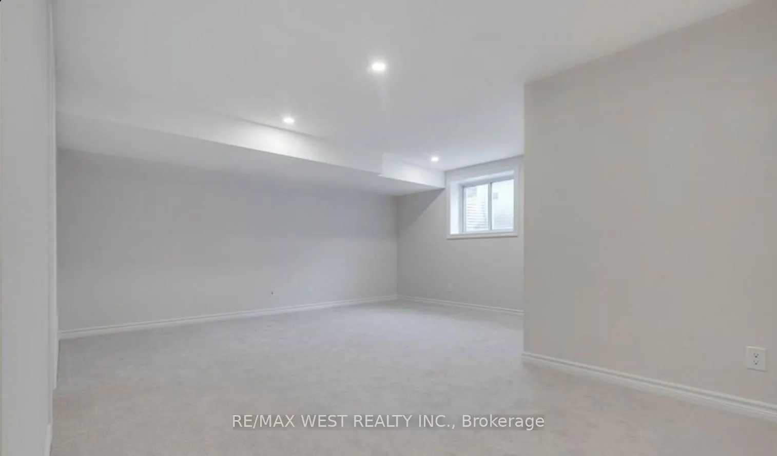 1026 Kijik Crescent