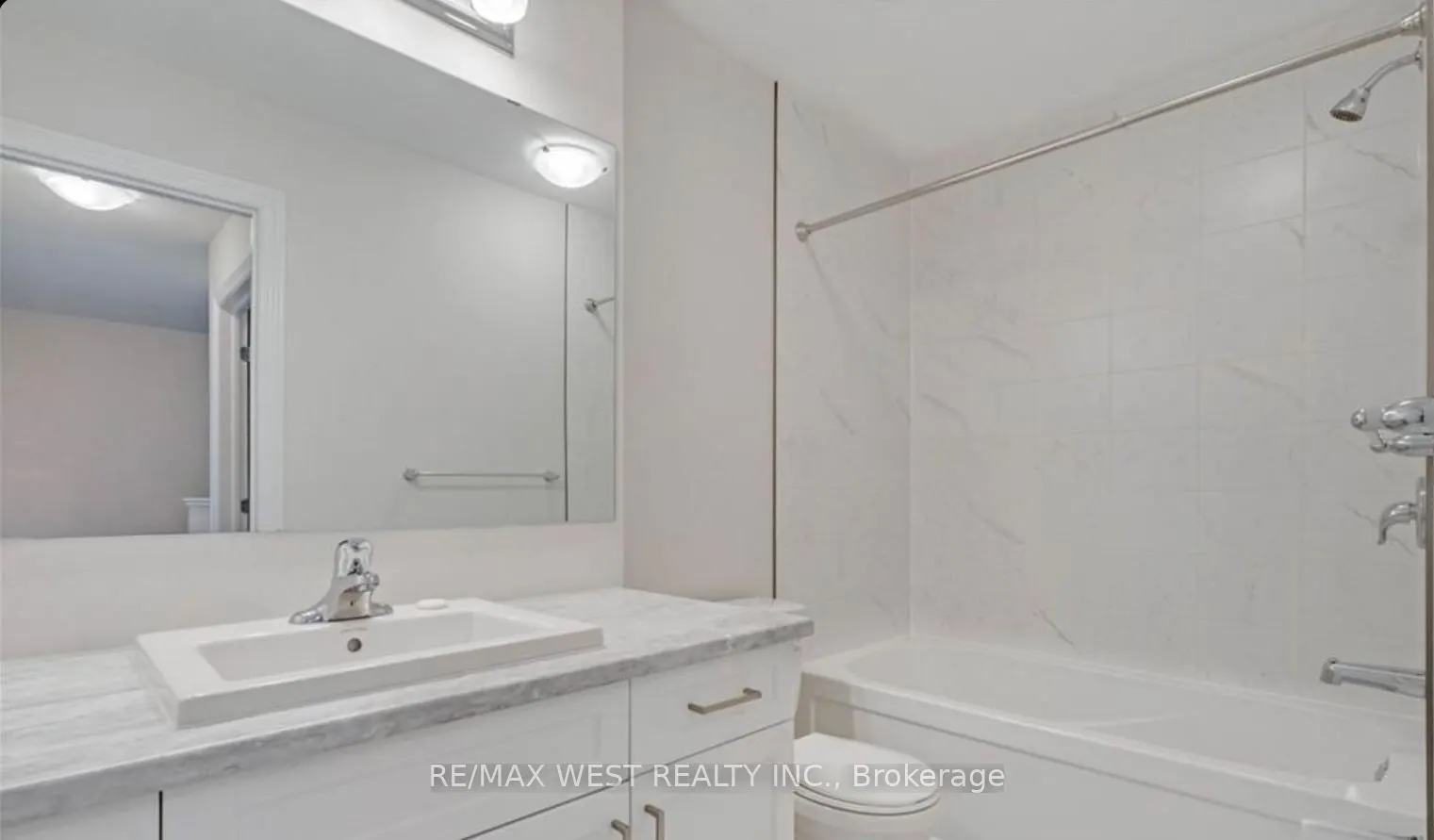 1026 Kijik Crescent
