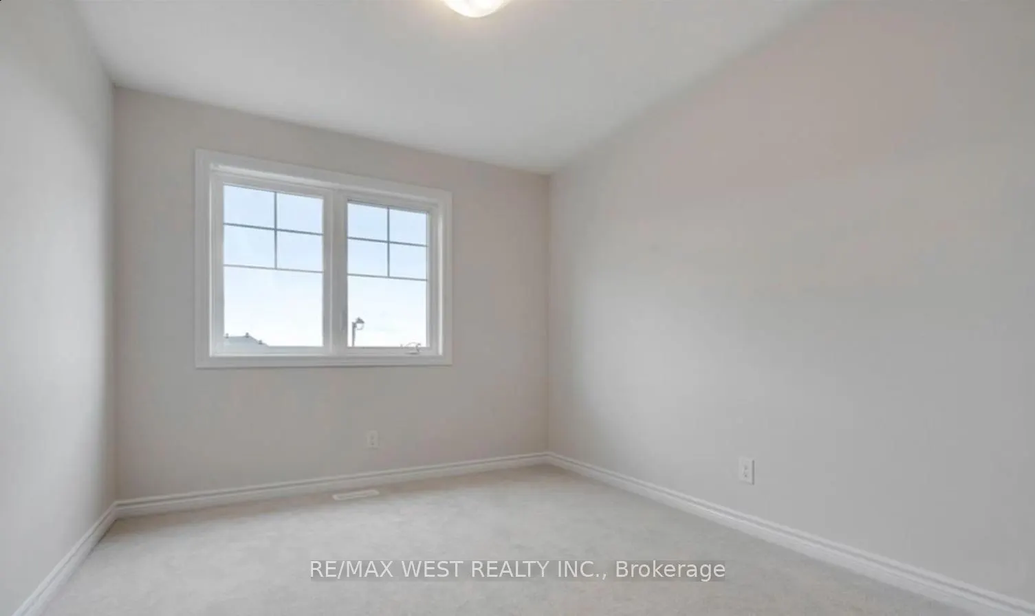 1026 Kijik Crescent