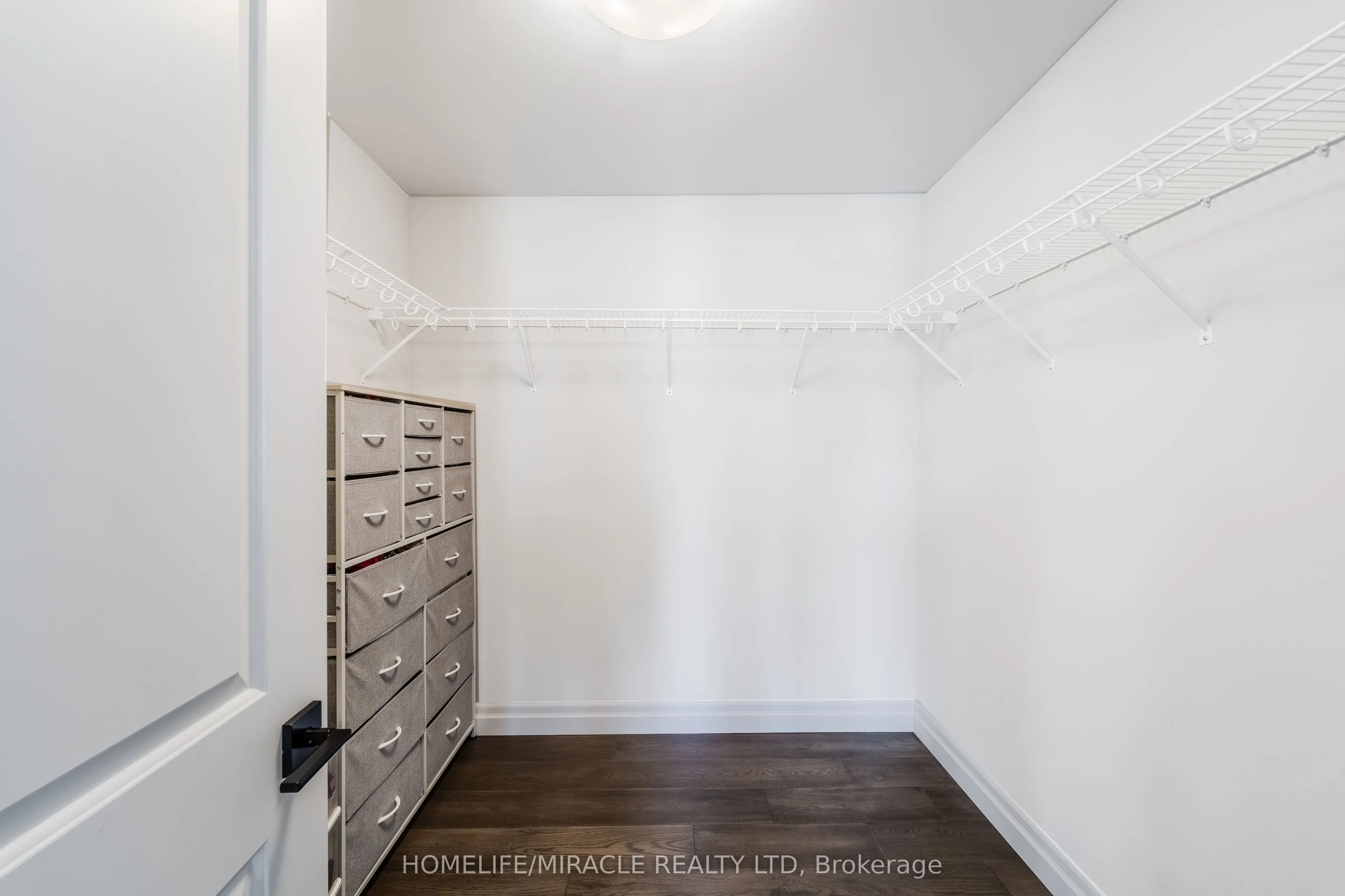245 Tamarack Boulevard
