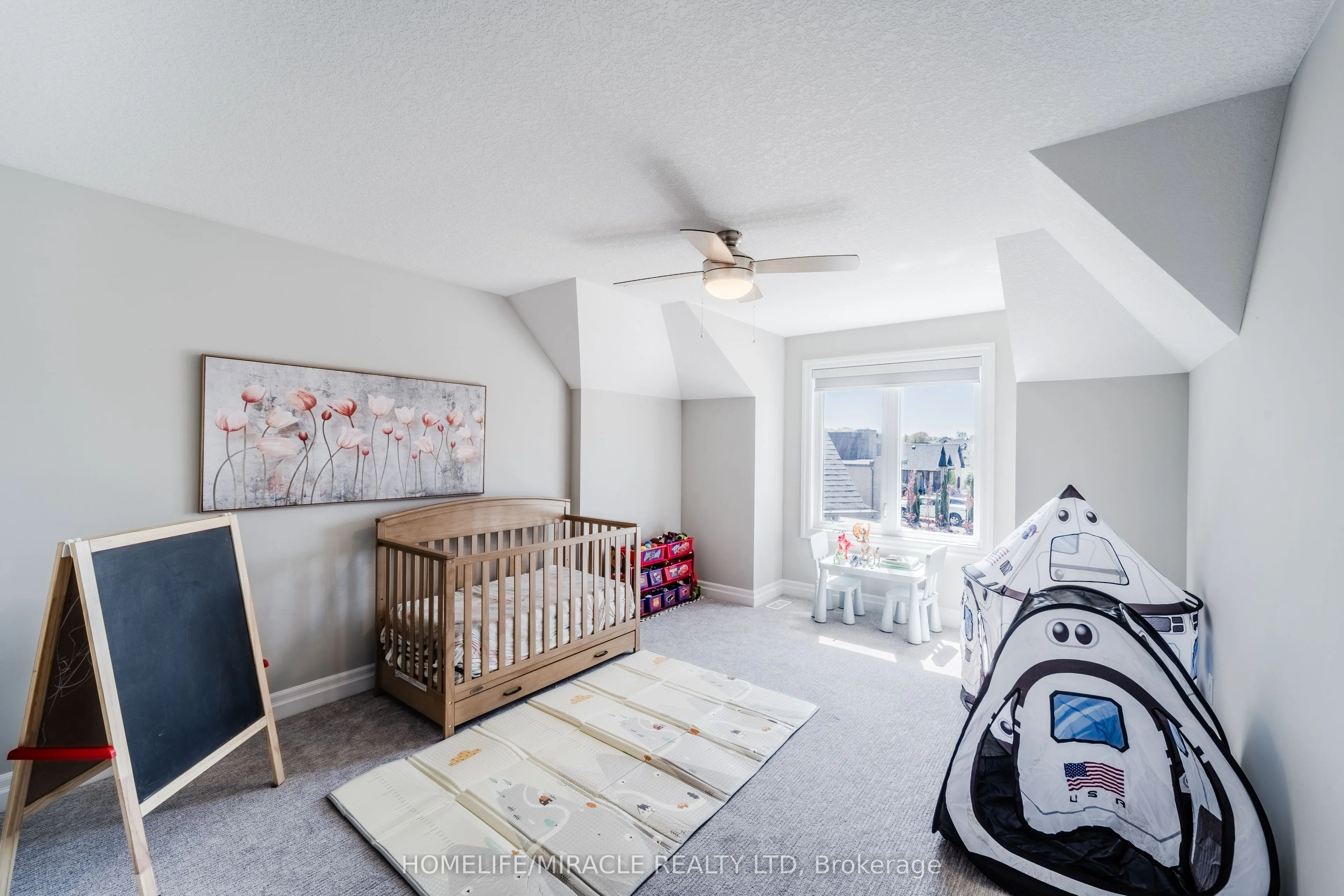 245 Tamarack Boulevard