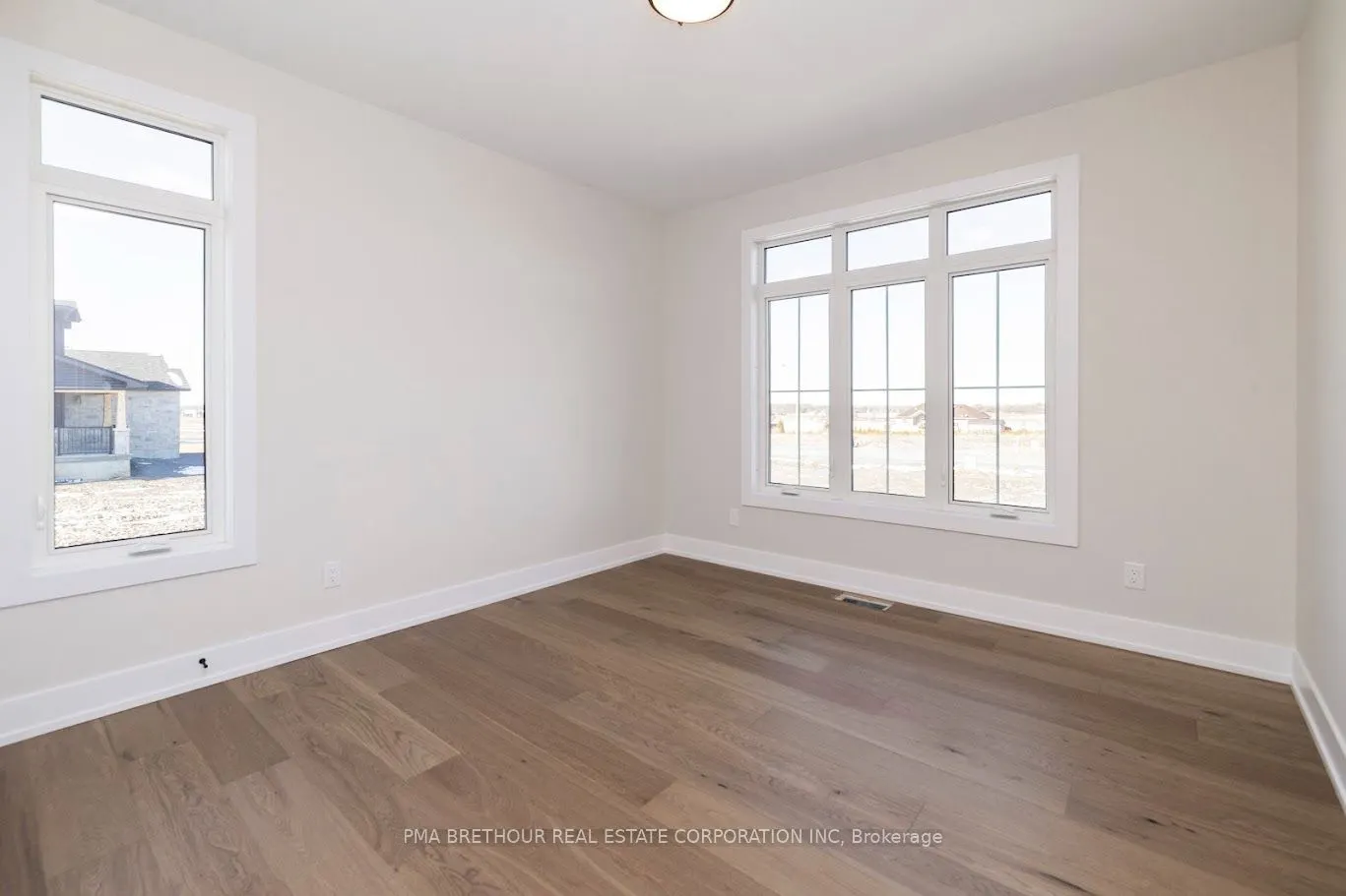 200 Trudeau Crescent