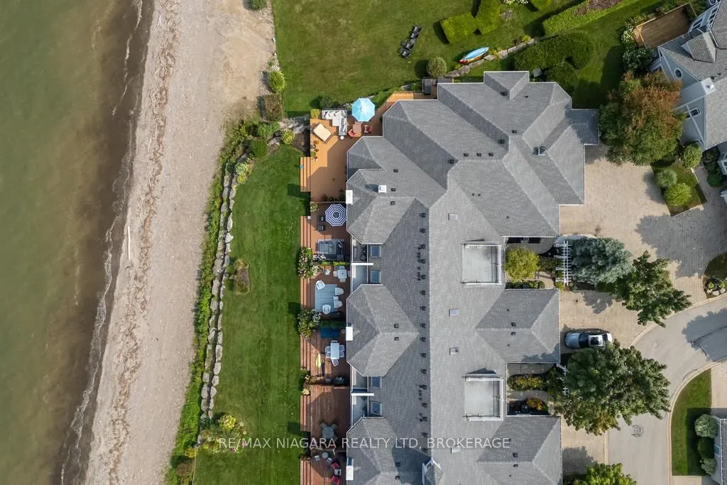 7 Lakeside Drive #66