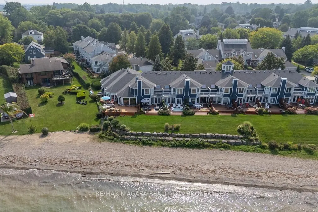 7 Lakeside Drive #66