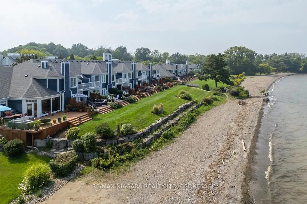 7 Lakeside Drive #66