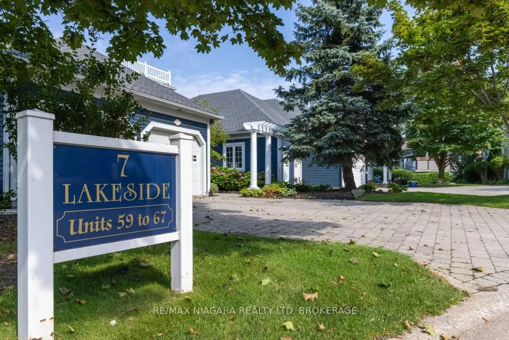 7 Lakeside Drive #66