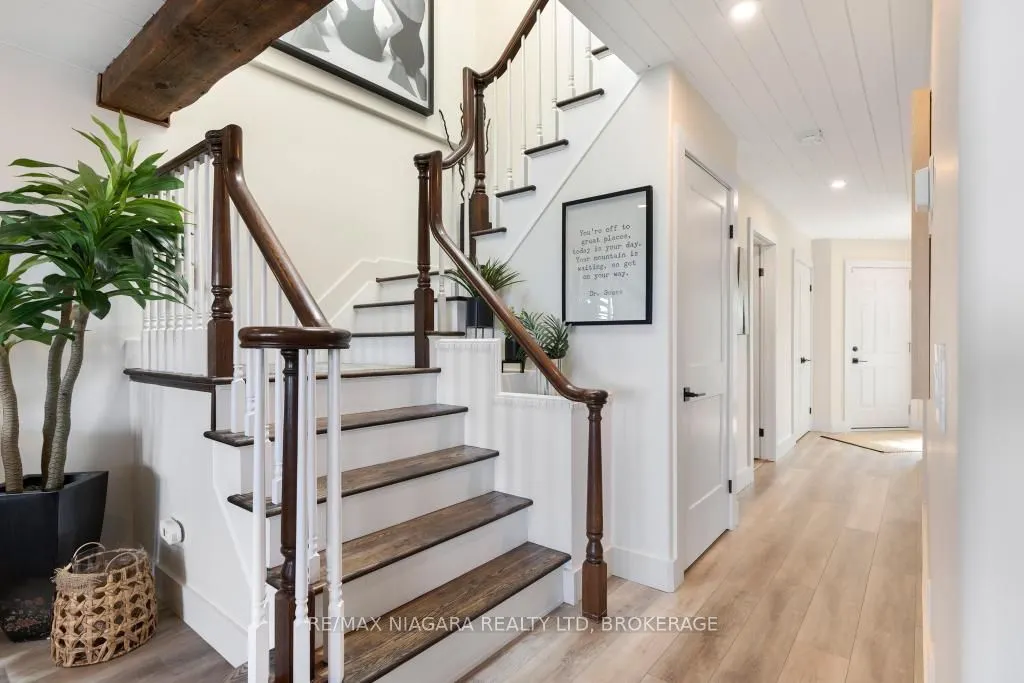 7 Lakeside Drive #66