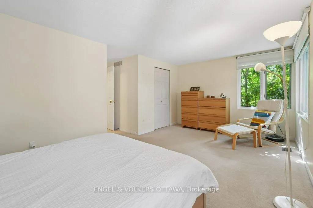 535 Hilson Avenue #4