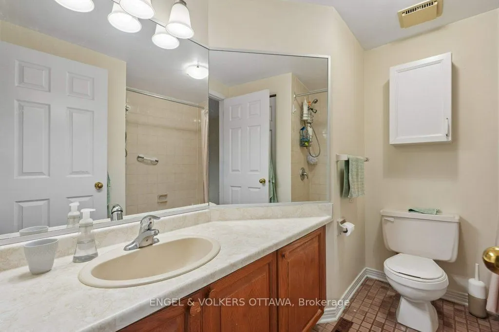535 Hilson Avenue #4