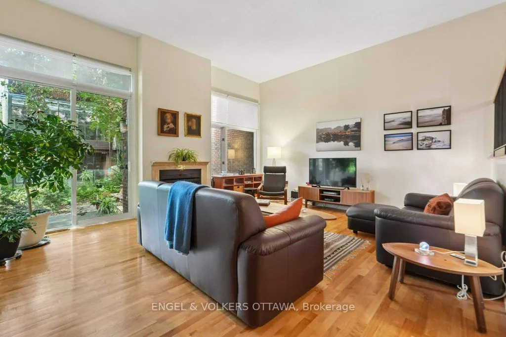 535 Hilson Avenue #4