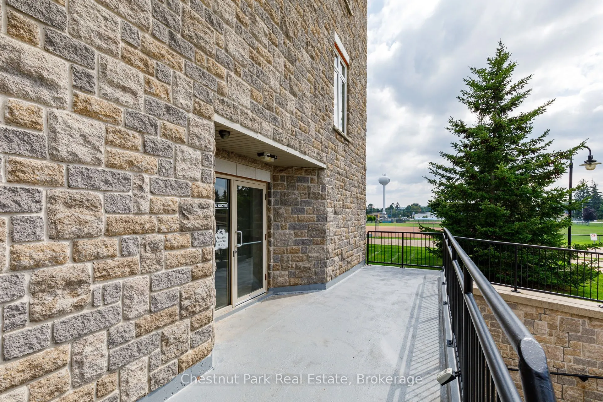 27 Beaver Street #208