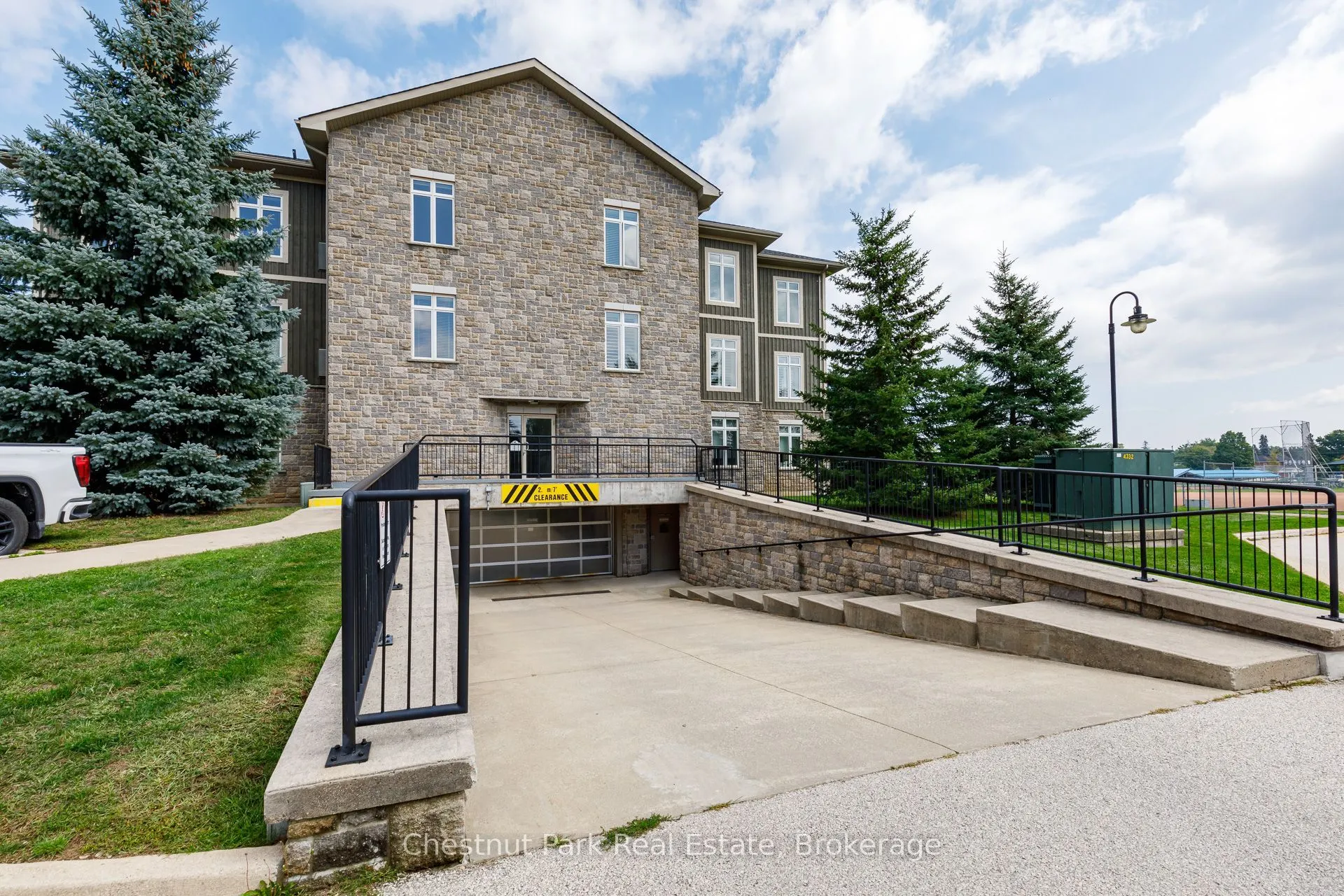 27 Beaver Street #208