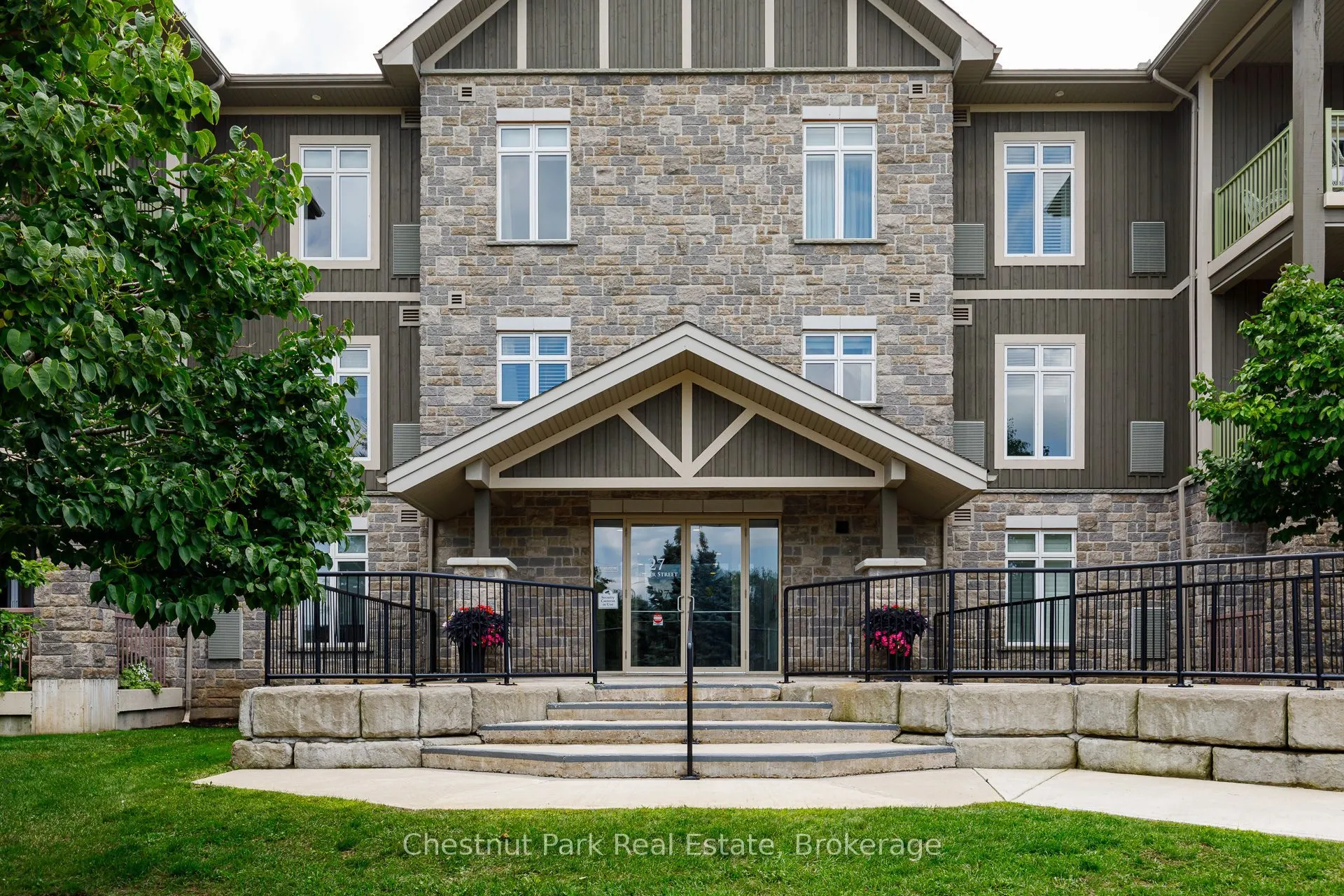 27 Beaver Street #208