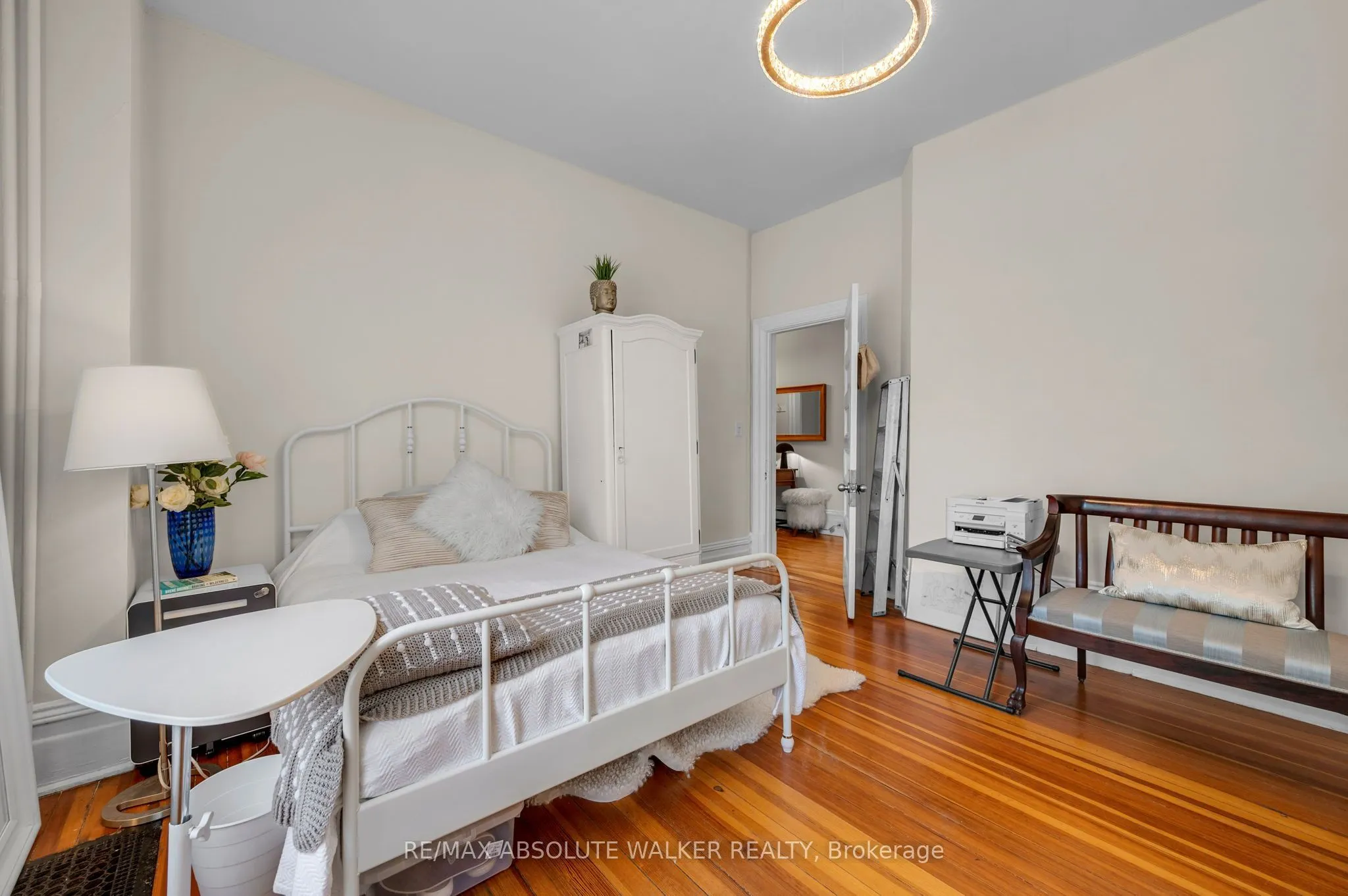 120 Strathcona Avenue