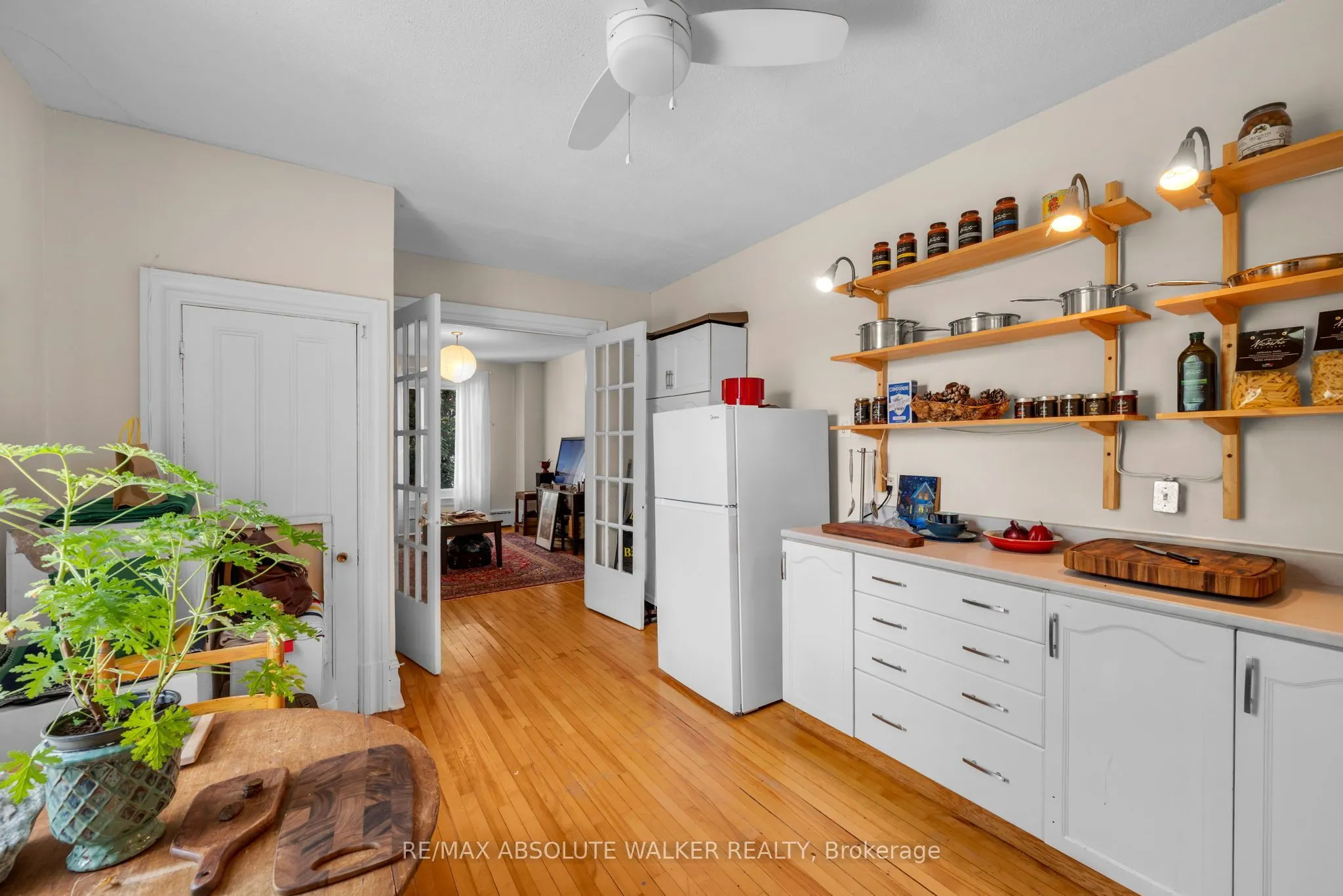 120 Strathcona Avenue