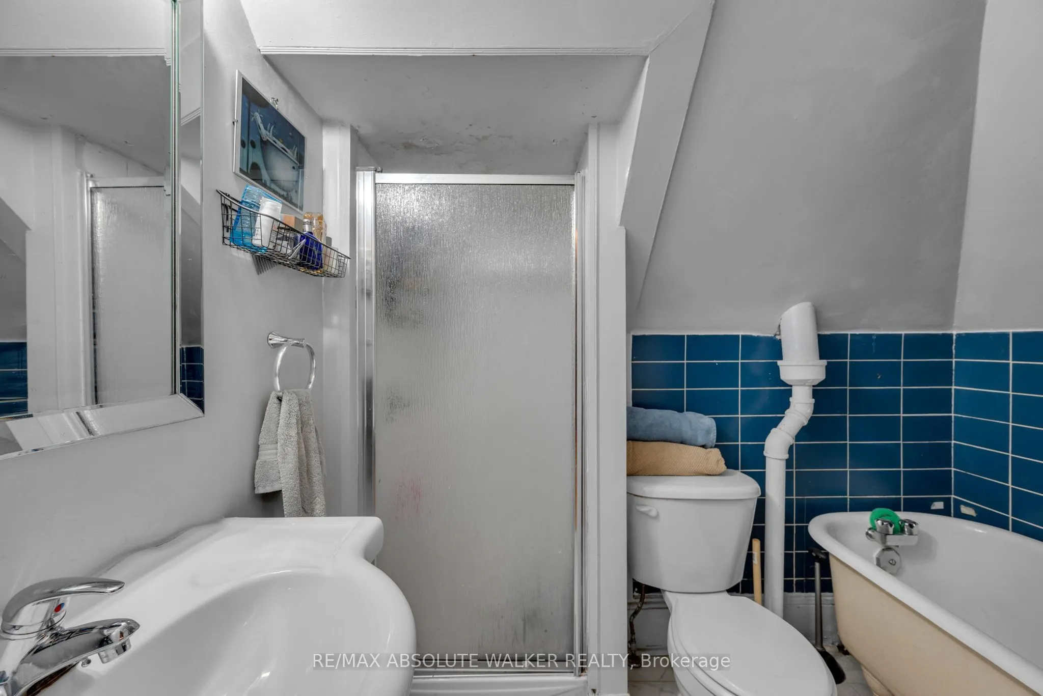 120 Strathcona Avenue