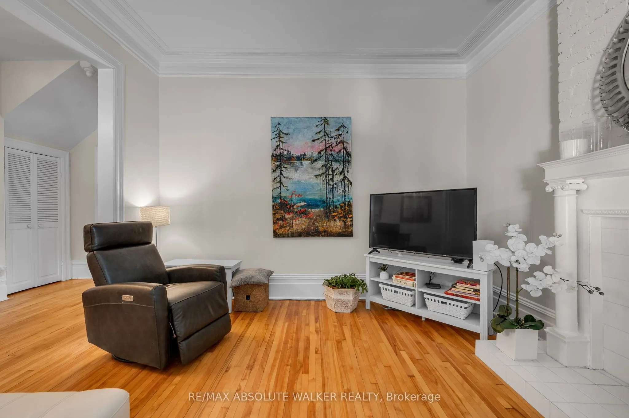 120 Strathcona Avenue