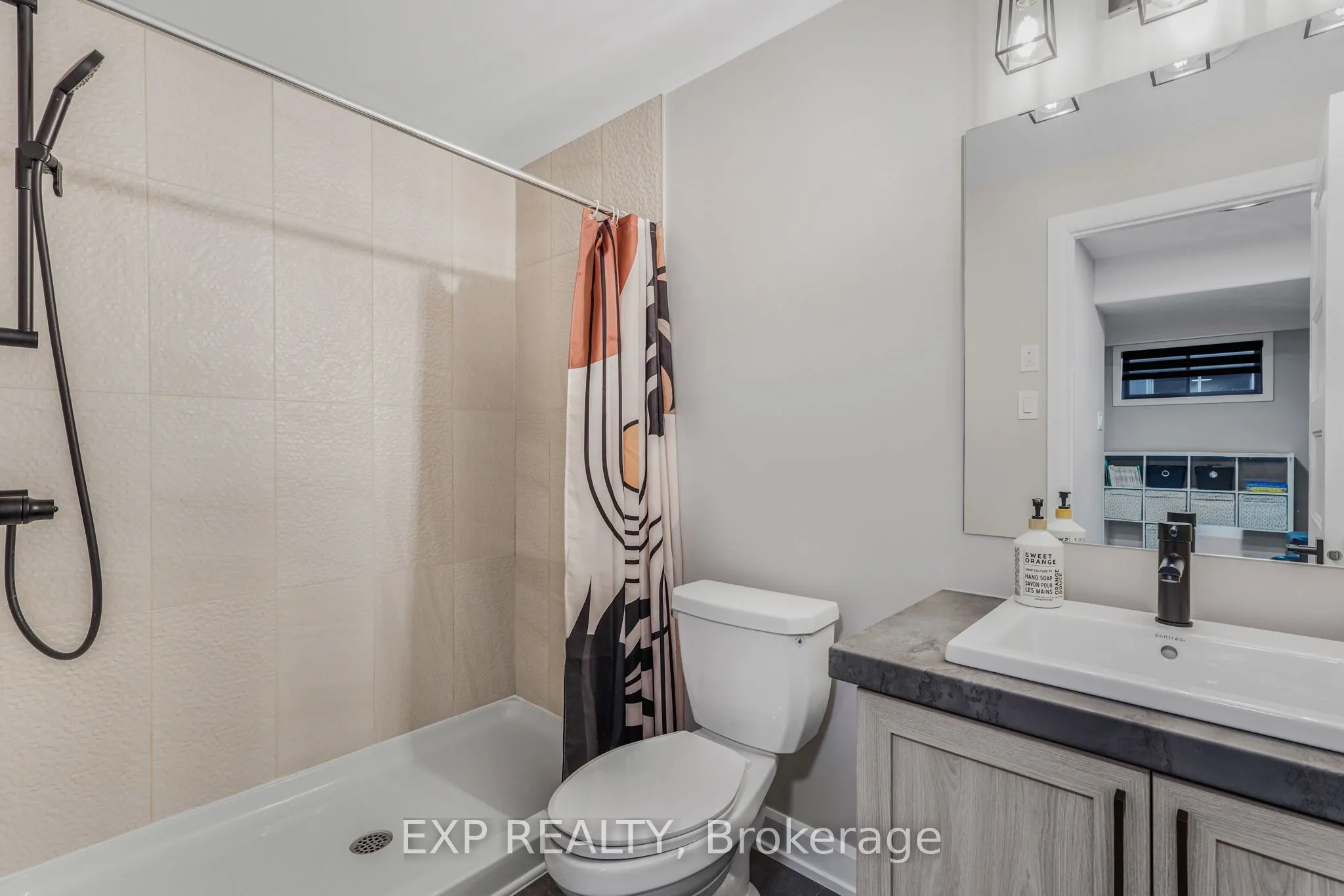 1202 Montblanc Crescent