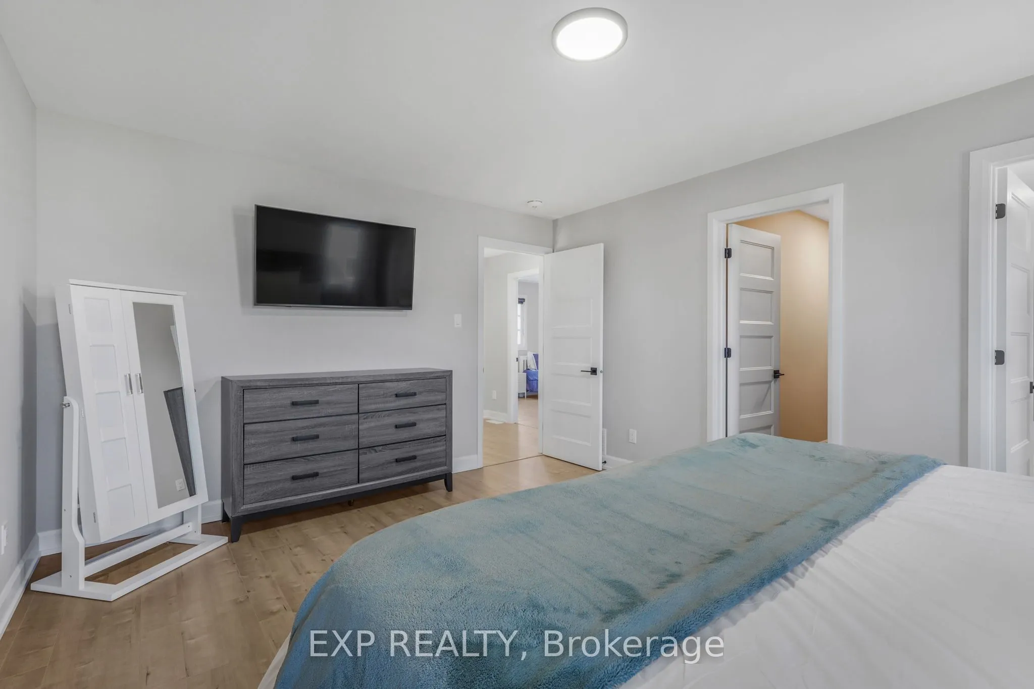 1202 Montblanc Crescent