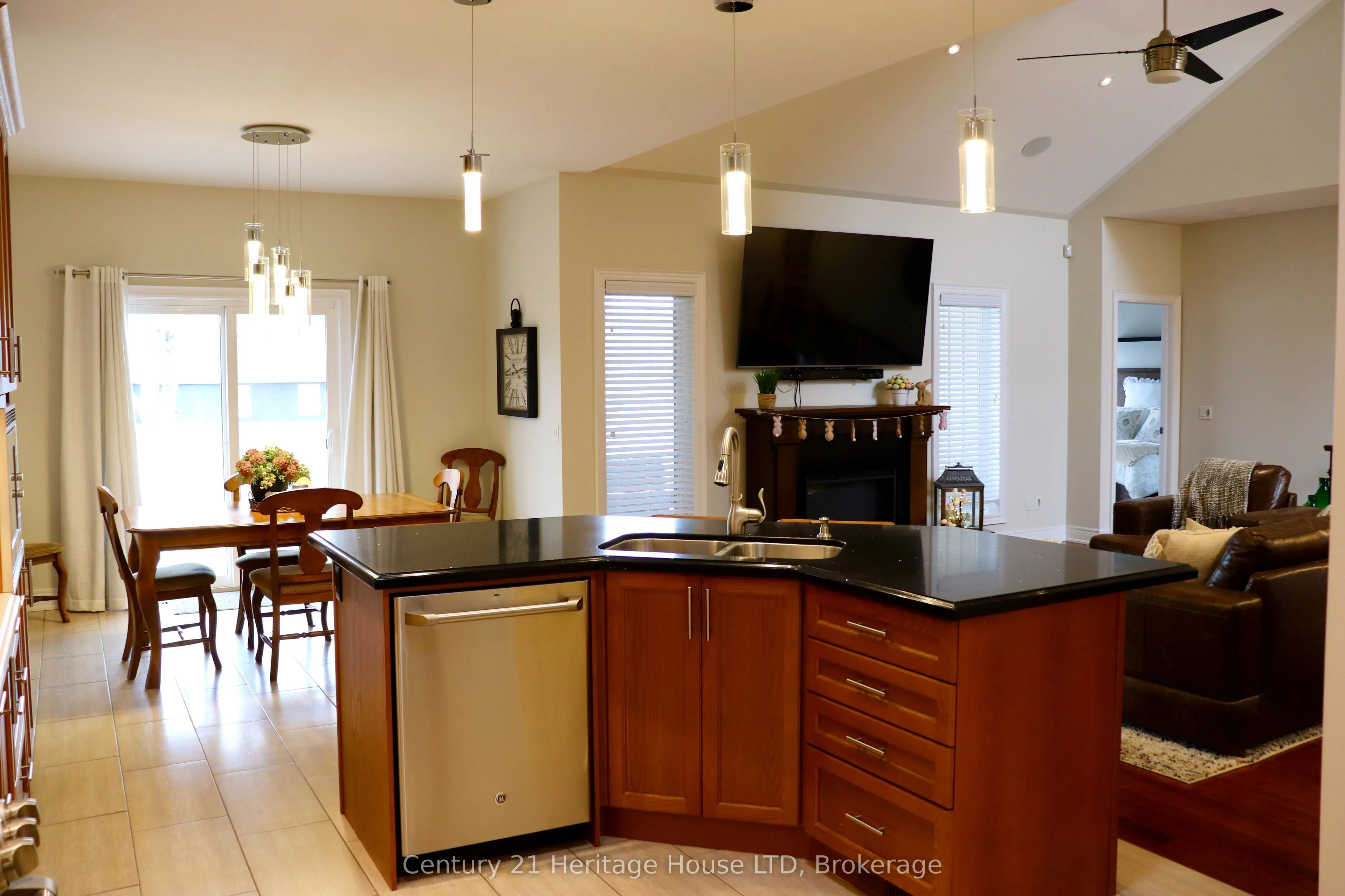 3984 VILLAGE CREEK Drive