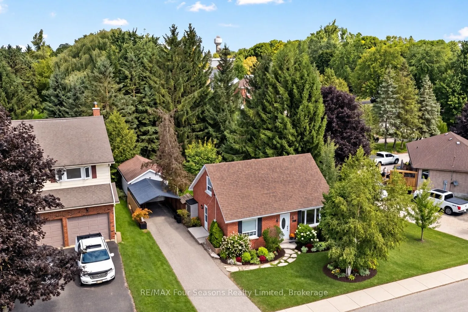 50 Amaranth Street W