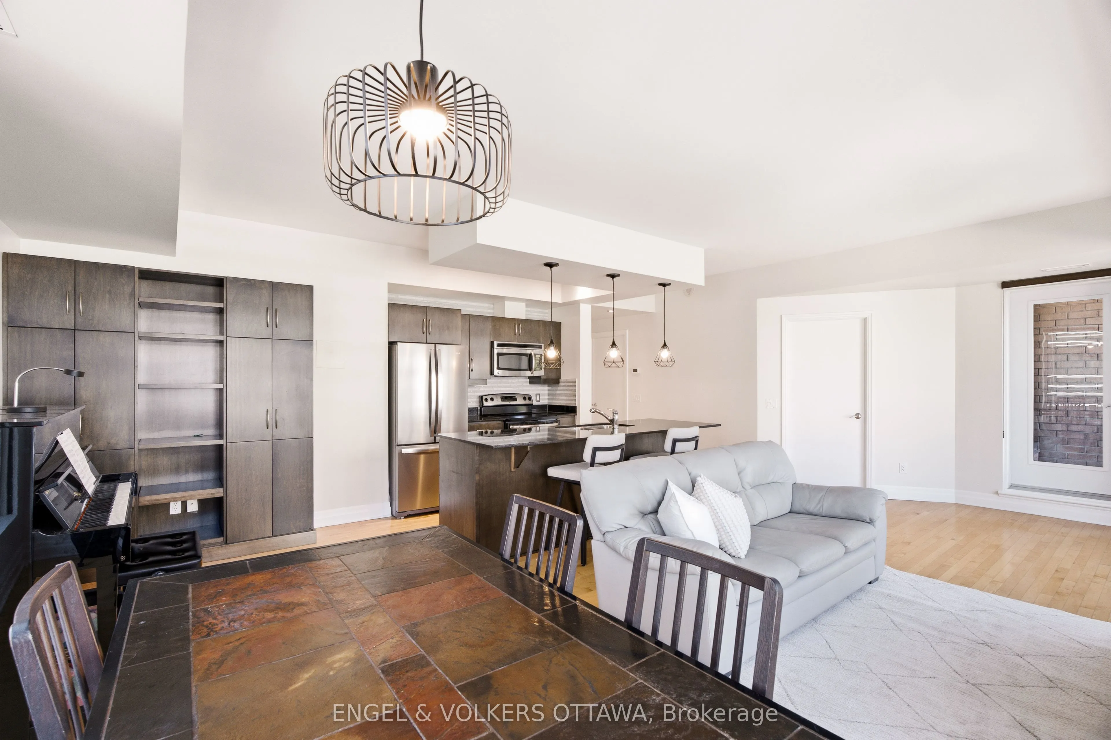 235 Kent Street #711