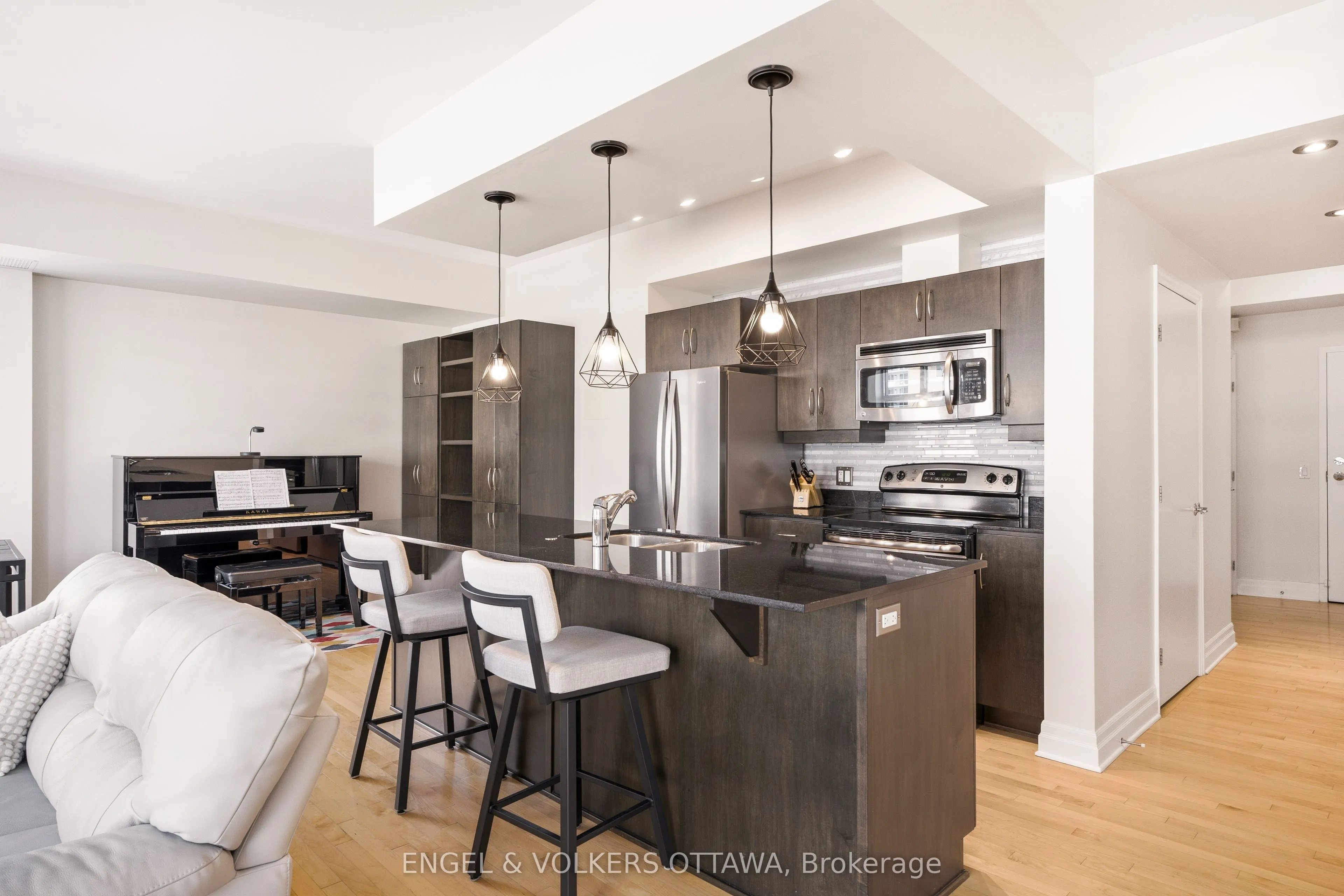 235 Kent Street #711